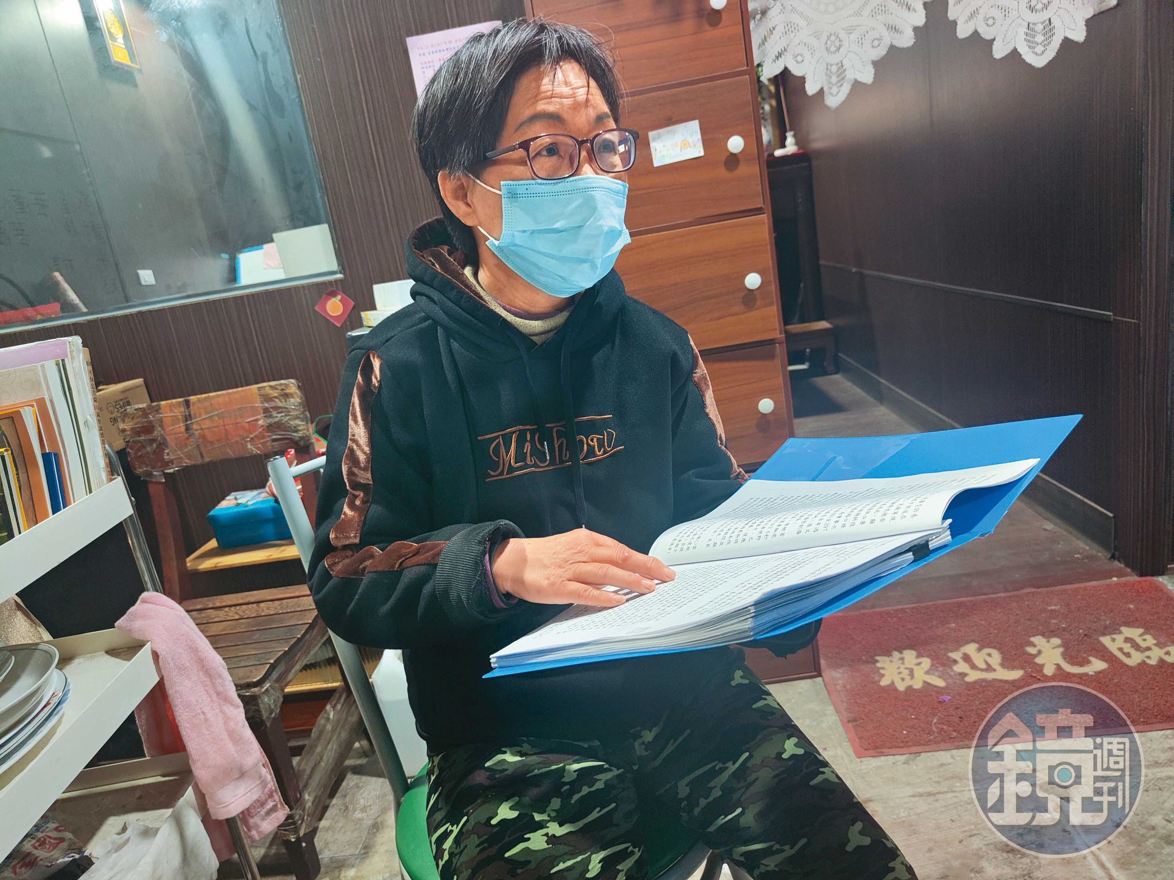陳母指控軍方派車載運武器未交管，事故發生後，也未協助找律師替兒子辯護，還暗示要他調單位。
