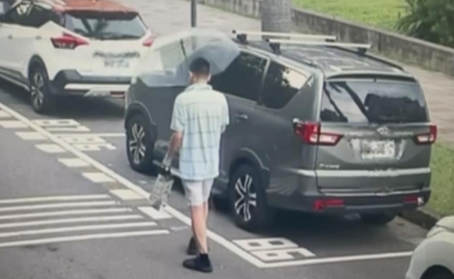 43歲國立陽明交通大學美籍林姓教授（圖）持刀狂砍48歲連襟紀姓店長超過20刀，導致紀姓店長當場身亡。（翻攝畫面）