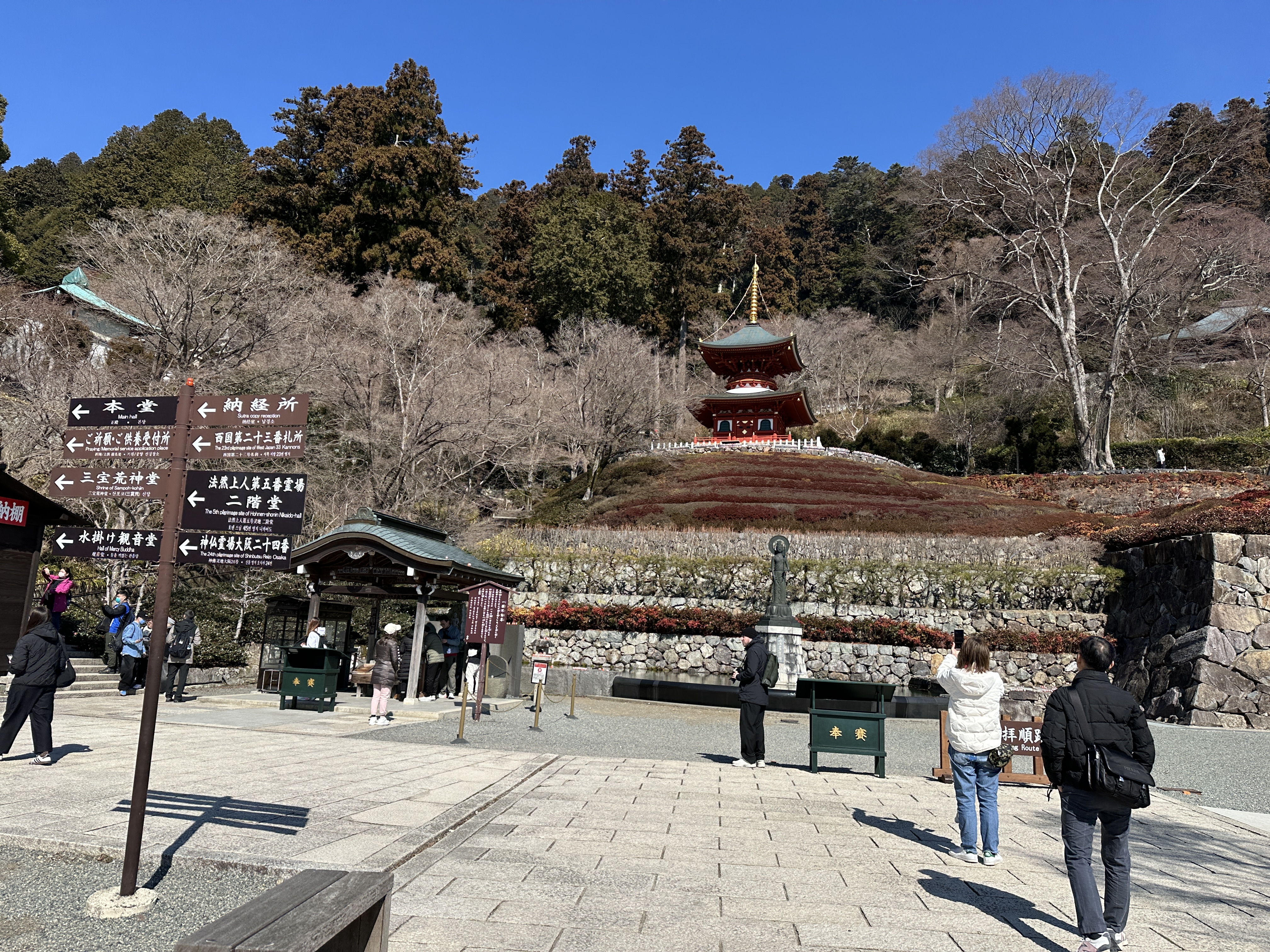 勝尾寺占地8萬坪,相當寬廣。