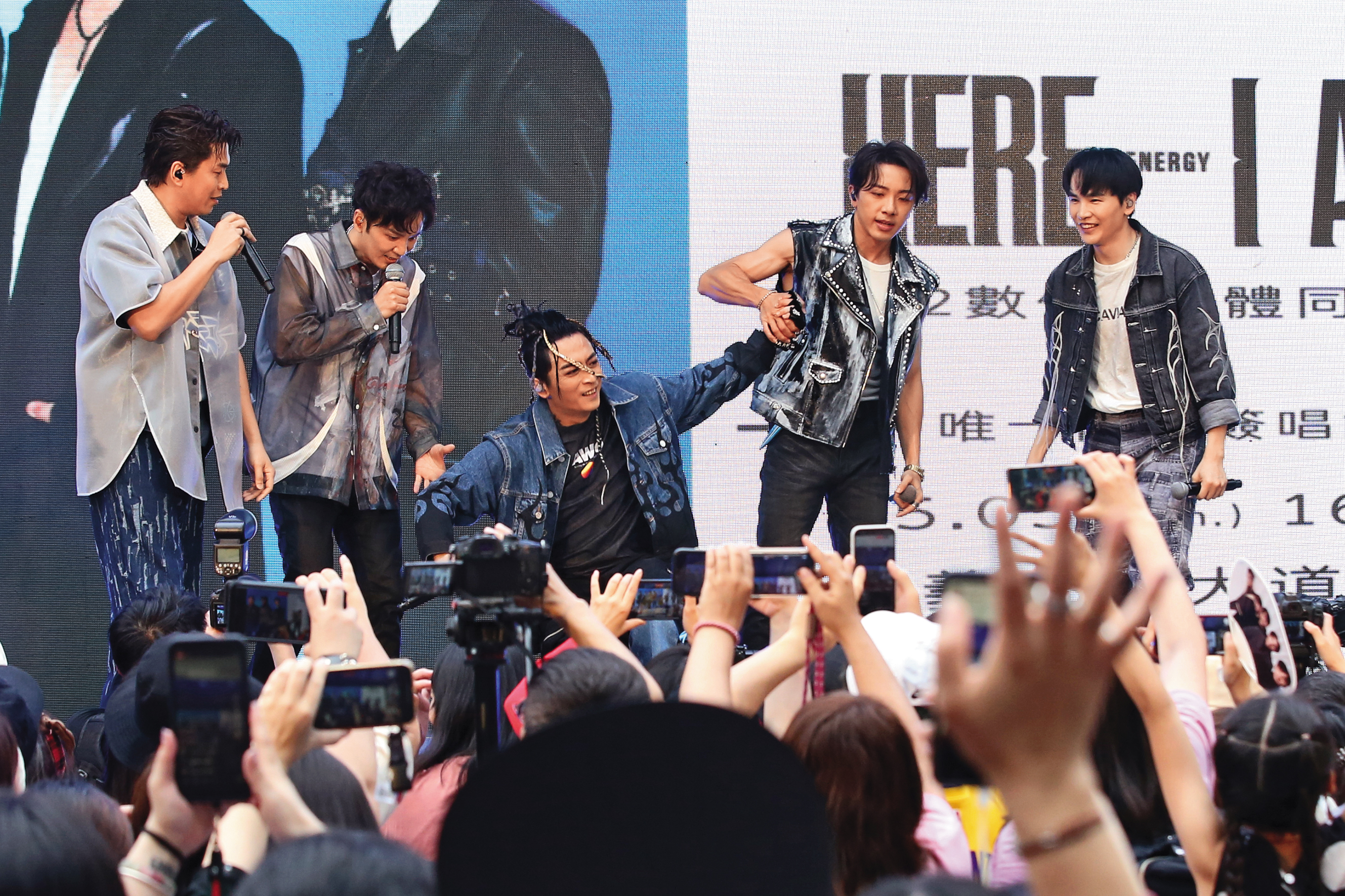 Energy復出後辦的唯一一場簽唱會，竟簽名簽到凌晨3點才結束。