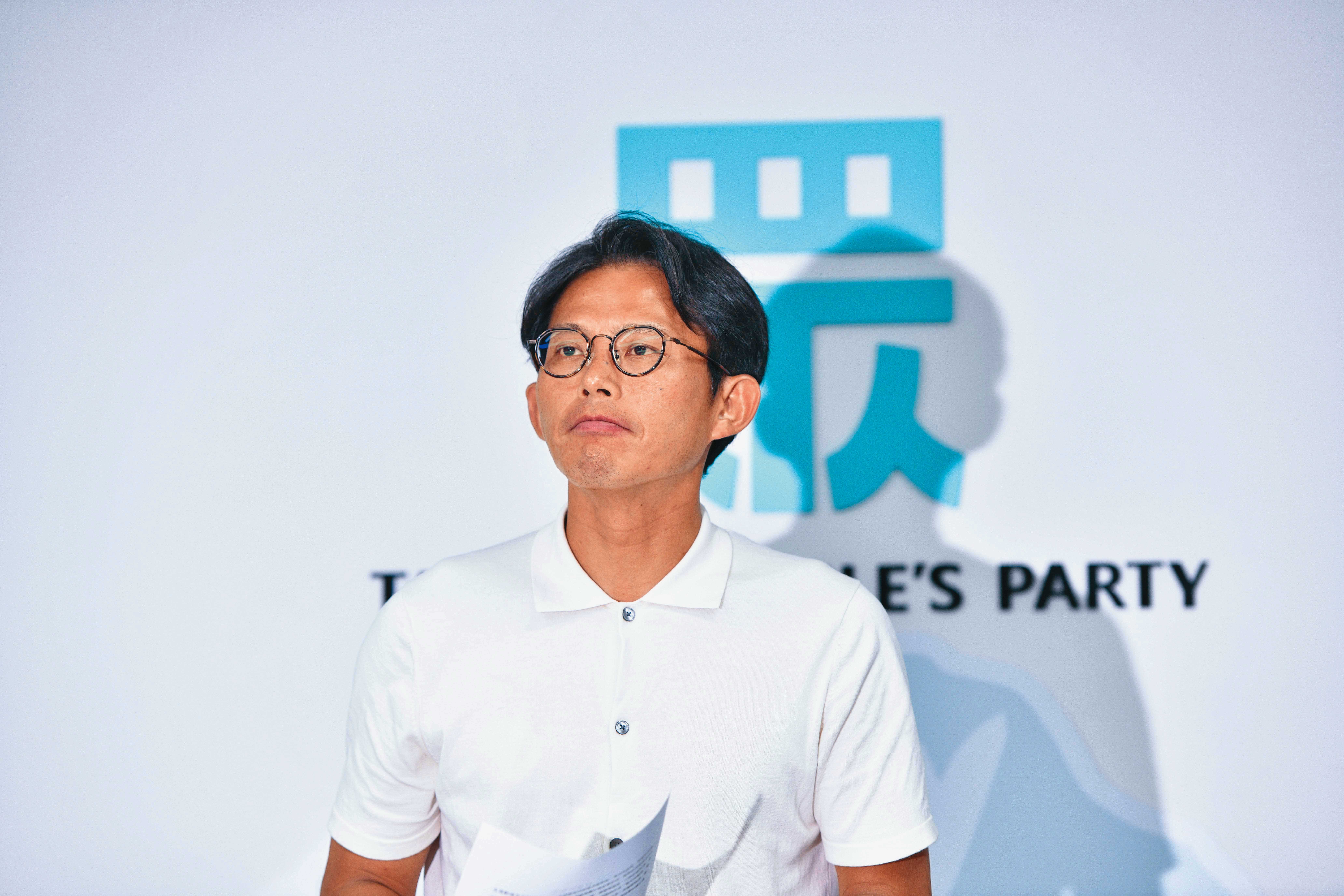 黃國昌因2年條款距卸下立委身分僅剩不到3個月,「陽春黨主席」3大困境已浮現。(鏡報李智為)