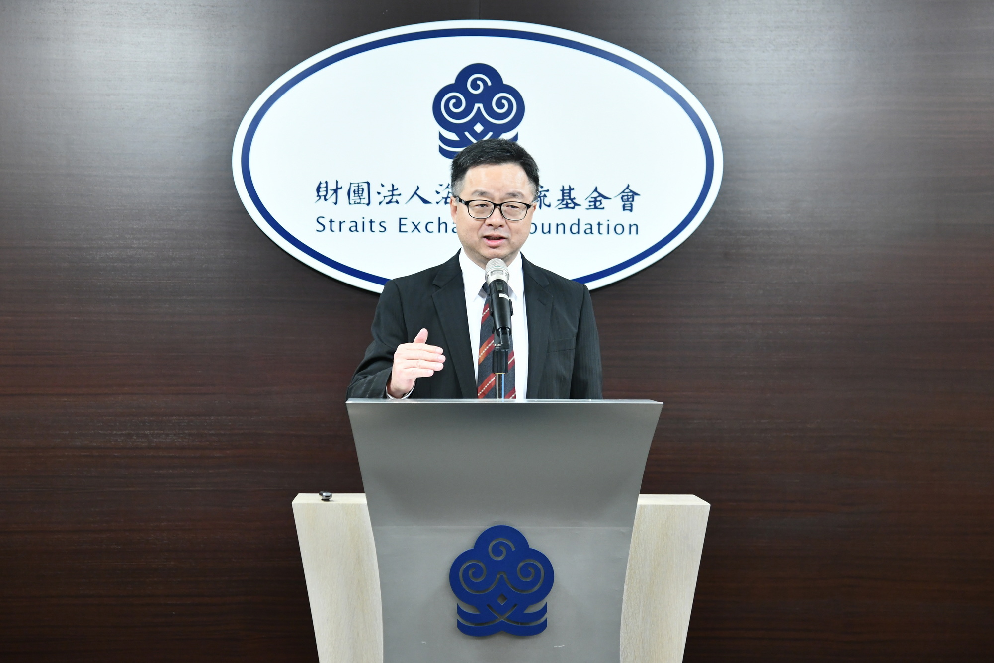 對於教育部不承認中國統戰部的3所學校學歷，海基會祕書長羅文嘉表示支持。（海基會提供）