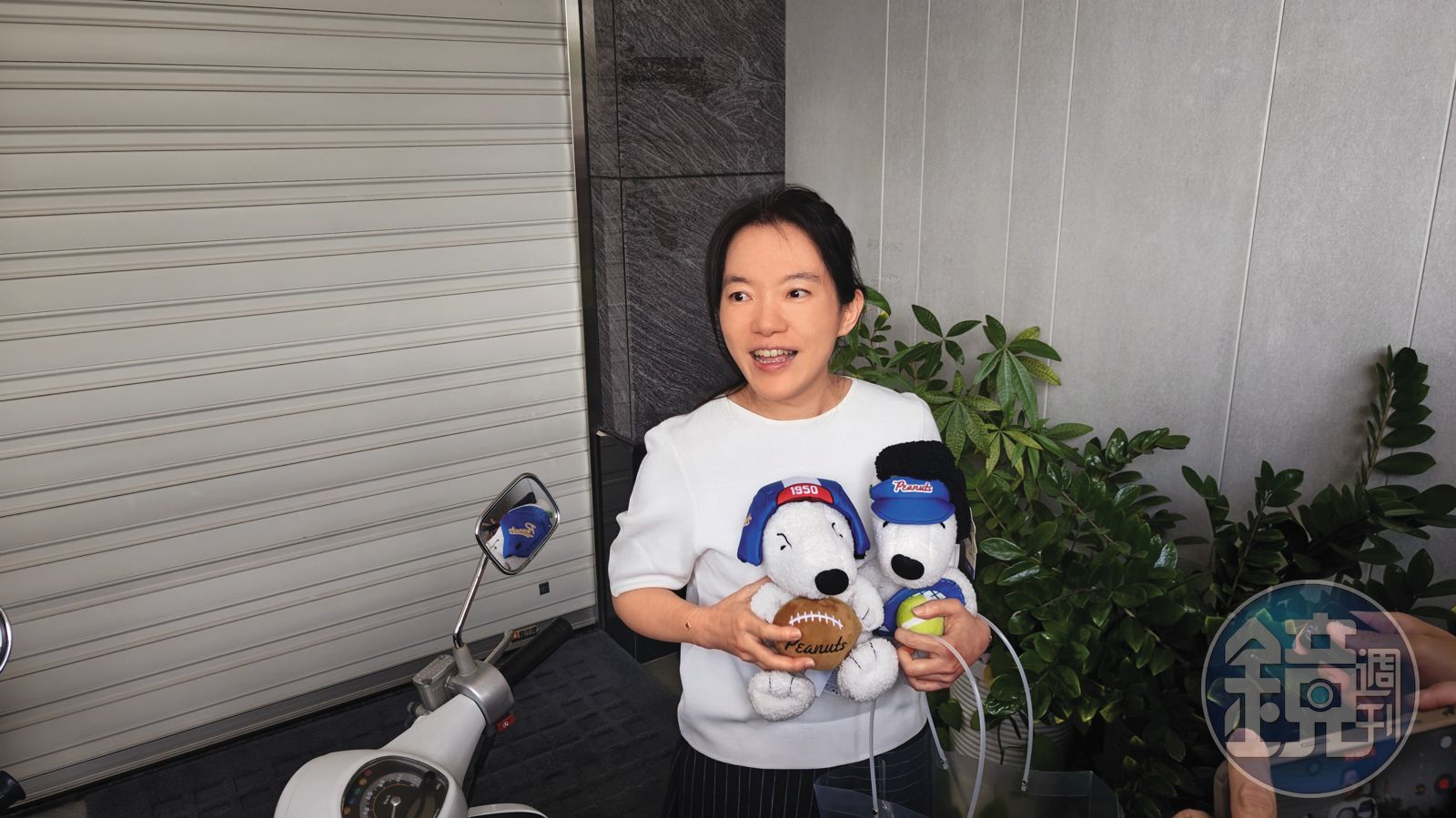 陳幸妤與前夫趙建銘離婚風波延燒，有人致贈史努比玩偶為她打氣