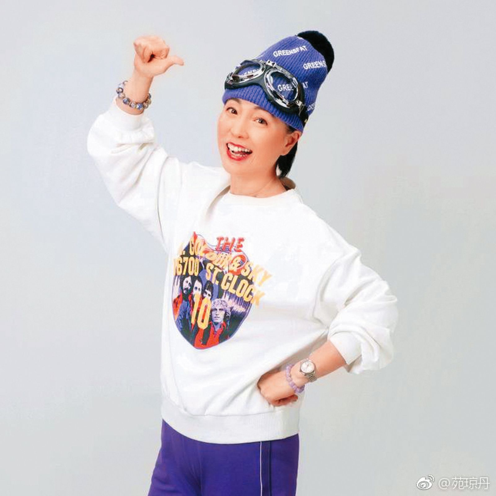 苑瓊丹曾被林正英3度求婚卻拒絕，後與「玻璃大王」黃乃掦閃婚成佳話。（苑瓊丹微博）