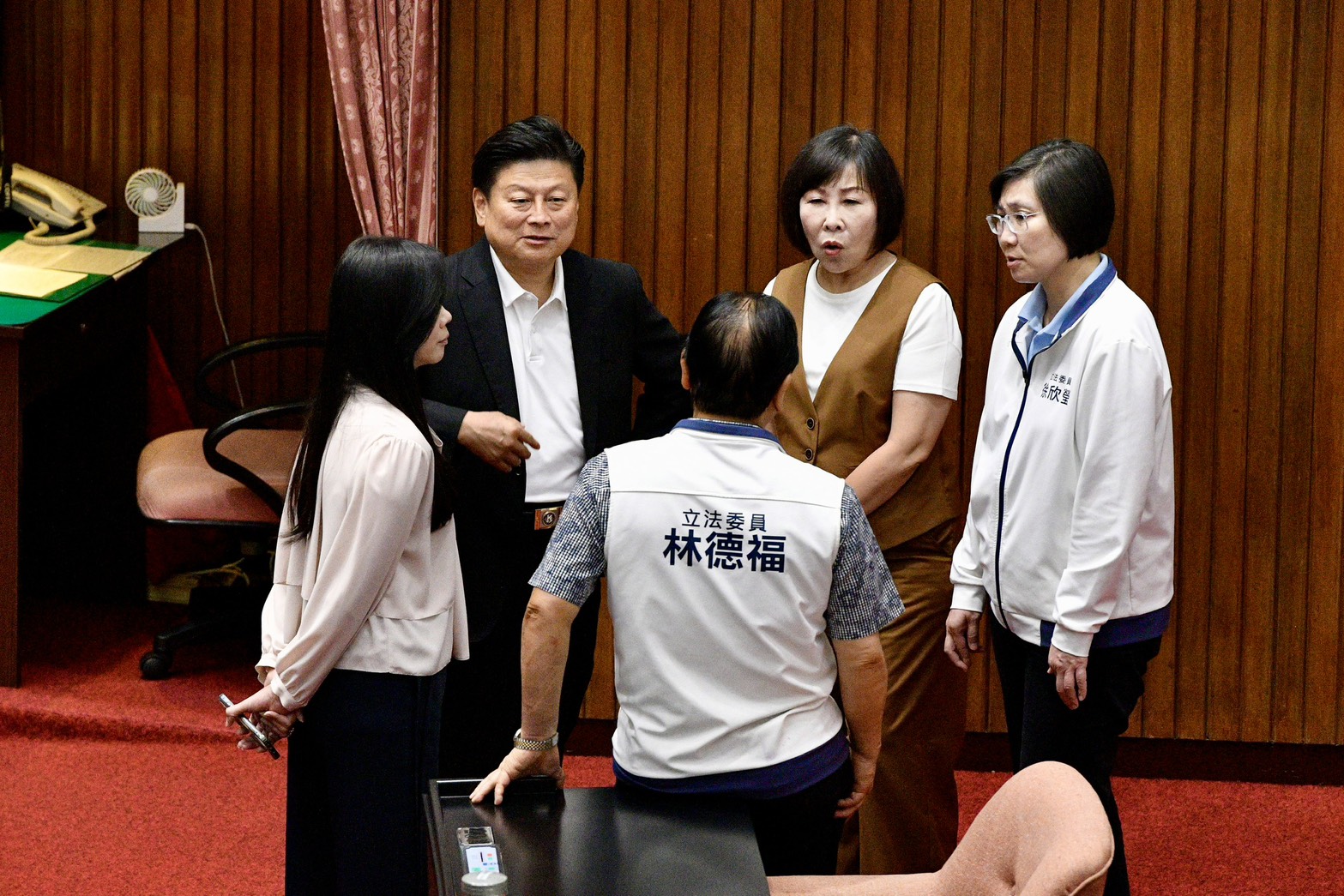 針對總統賴清德彈劾案，立法院今進行記名投票，國民黨認為，投票後票數的結果，就是賴清德總統執政2年來的成績單。（鏡報李智為攝）