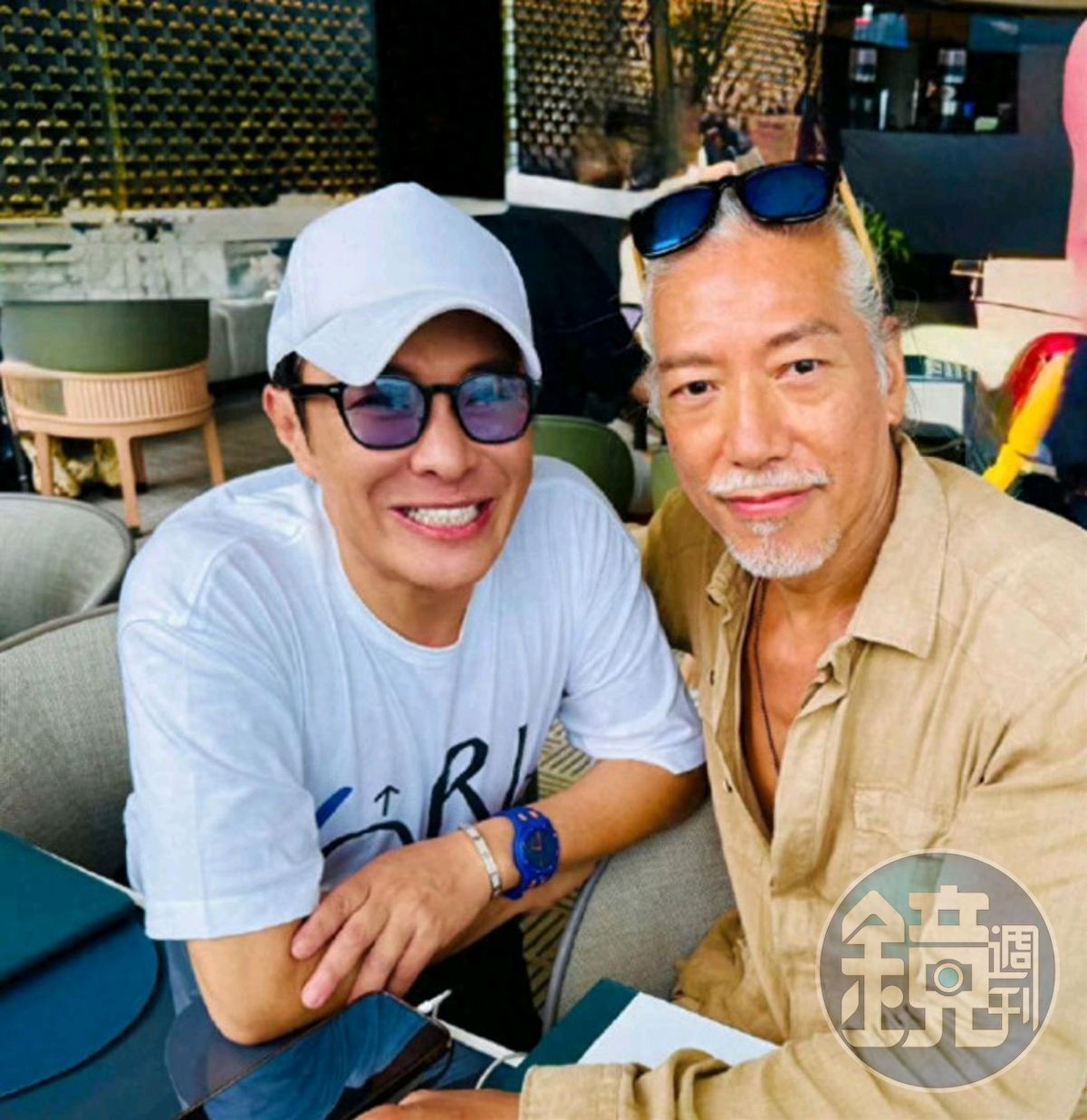 「烏鴉哥」張耀揚與好友梁思浩聚會,對方無意間曝光張耀揚已婚,更大讚嫂子「好靚好溫柔」。(翻攝梁思浩臉書)