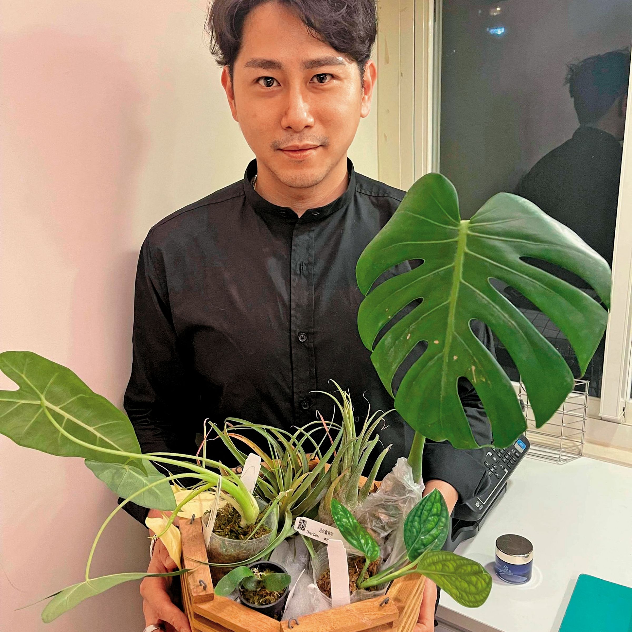 杜秉澄(圖)遭收押後,徐巧芯自爆此案與他切割,杜秉澄指徐巧芯瘋了。(翻攝杜秉澄臉書)