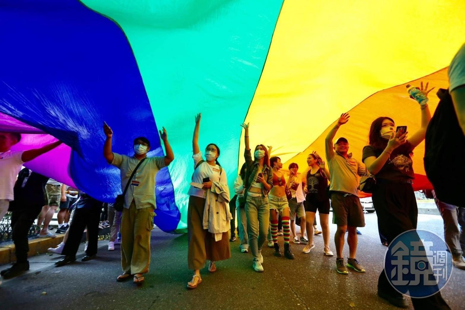 網友的工程師哥哥去世後，清點家產發現哥哥有一名愛情長跑22年的同性伴侶而且結婚了，受到家中長輩極力反對「絕不分家產」。（示意圖，本刊資料照）