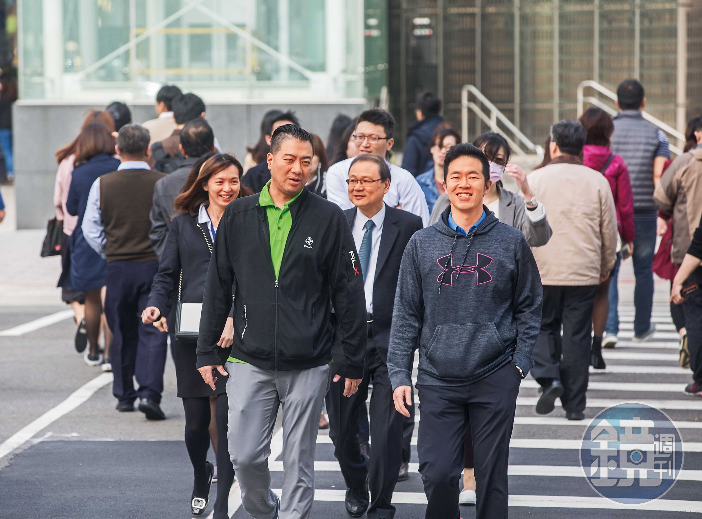 無論小資族或退休族,都能利用高股息ETF創造被動現金流,達到月月領息目標。