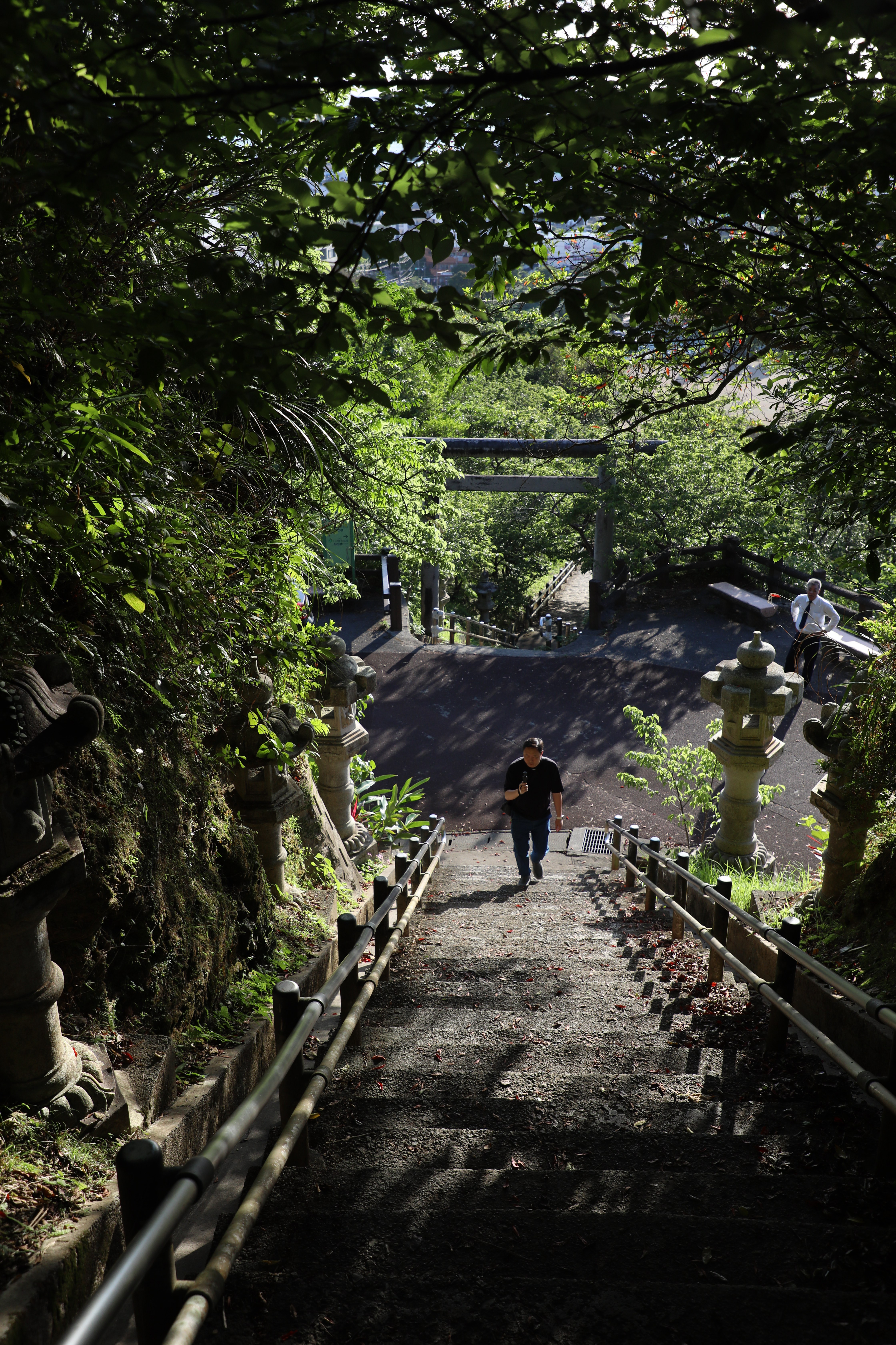 「名護城跡」是琉球王國時期約14世紀初建造的山城遺跡,海拔70至100公尺,爬坡沿途仍可看到石牆遺構樣貌。