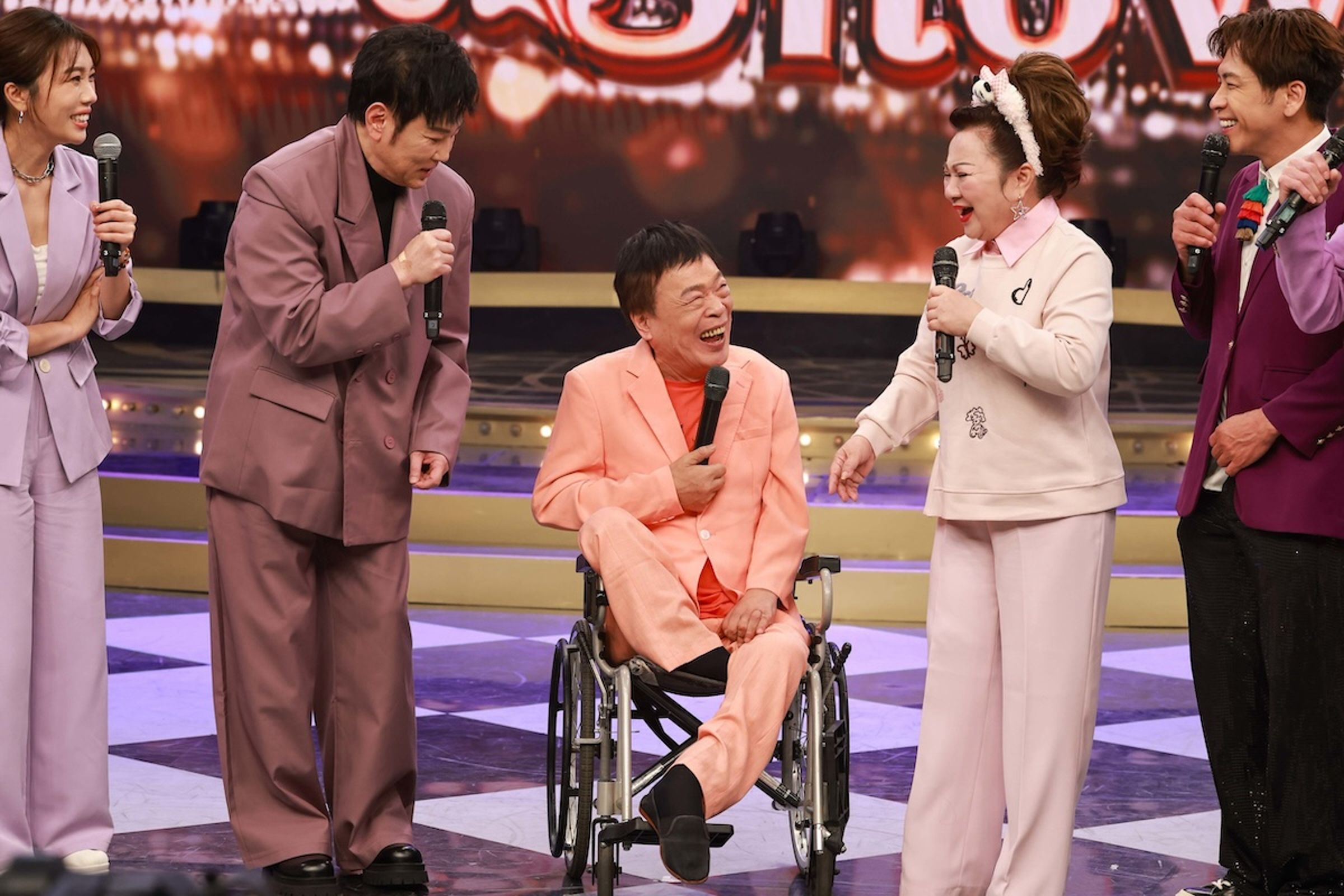 阿吉仔《超級冰冰Show》作客，左為陽帆、右為白冰冰。（圖／民視提供）