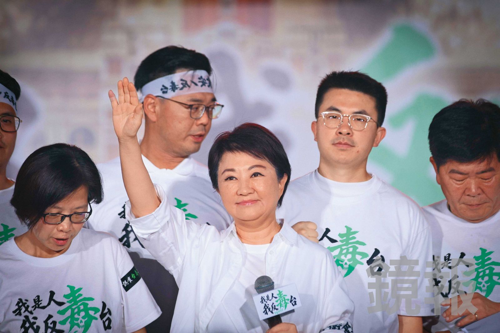 毒油案在台中爆發，盧秀燕邀集17縣市召開「反毒油線上國是會議」突圍。（鏡報劉耀勻）