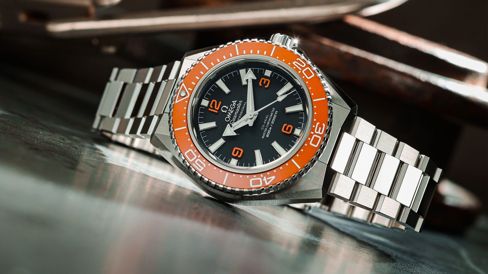 錶壇焦點/總廠親自來解答!OMEGA第四代Planet Ocean改款細節總盤點
