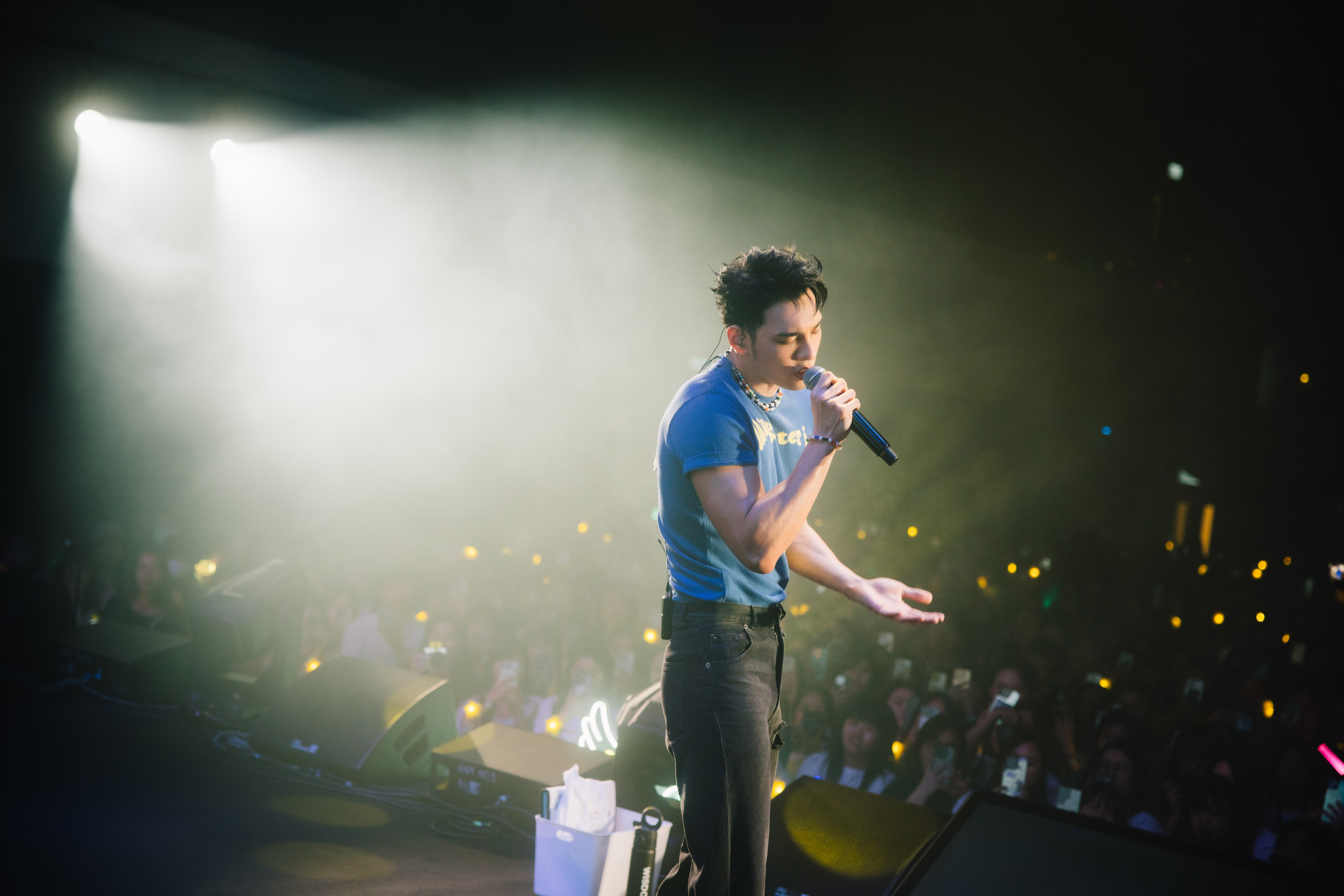 為了香港演出，黃偉晉苦練廣東歌。（重星音樂提供）