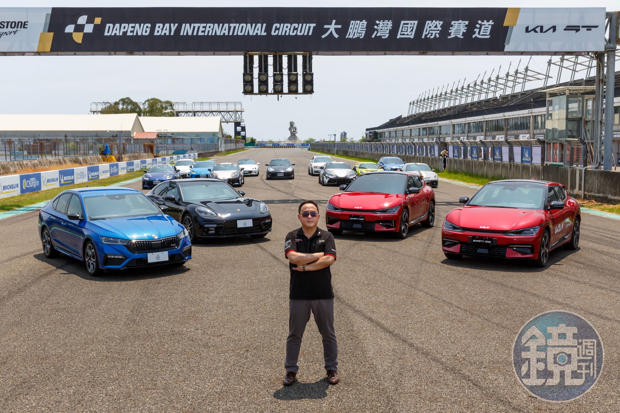 尚騰汽車/達勝整合行銷執行長吳睿弘,年少時就愛車,放棄大學所學的營養系,這27年始終以汽車作為事業職志,尚騰汽車去年營收逾72億元,汽車公關龍頭達勝整合行銷業績也破3億元。