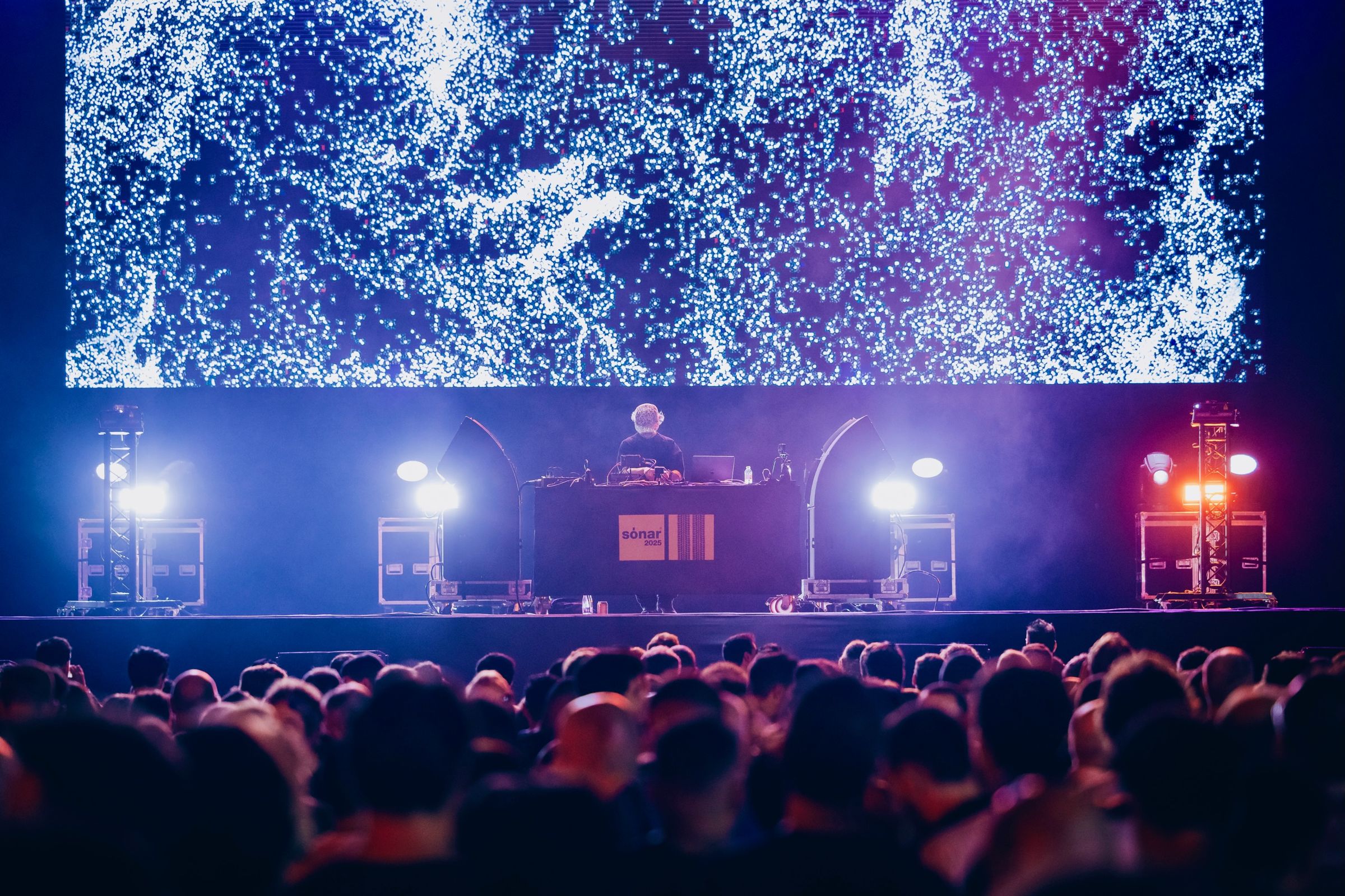 真鍋大度於2025年 SÓNAR 音樂祭的演出紀錄。(Sónar音樂節提供、Nerea Coll攝)
