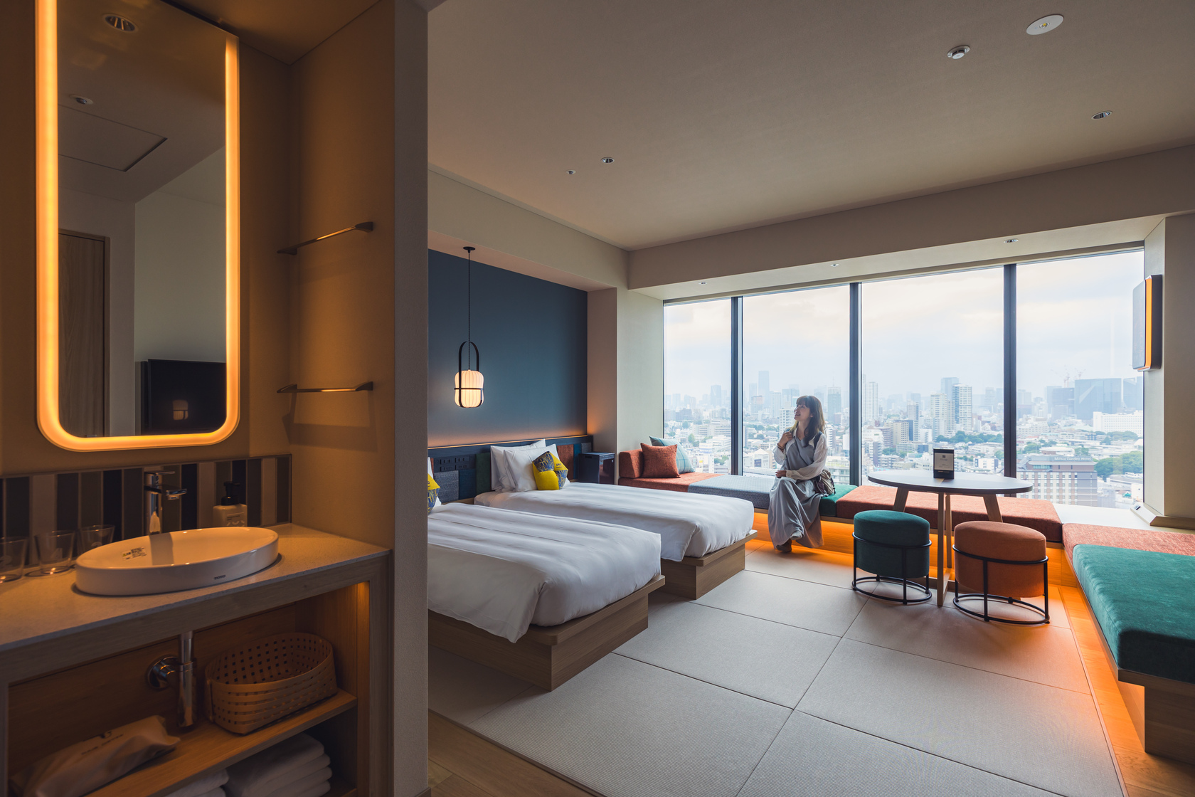 主打城市景觀的「OMO5東京五反田」位於高樓中，在房間就能飽覽市區風光。