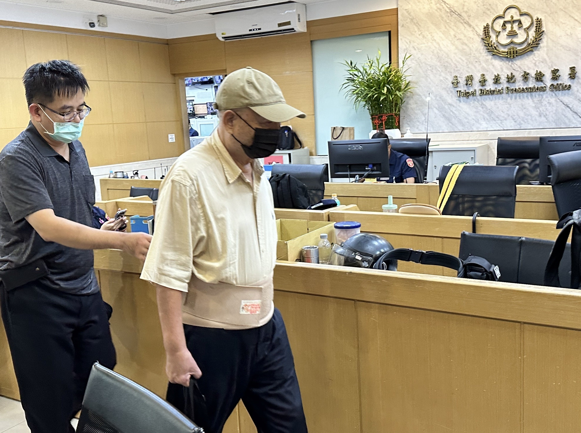 朱亞虎昨再度坦承替沈慶京行賄柯文哲210萬元,二度遭裁定羈押禁見。(本刊資料照片)