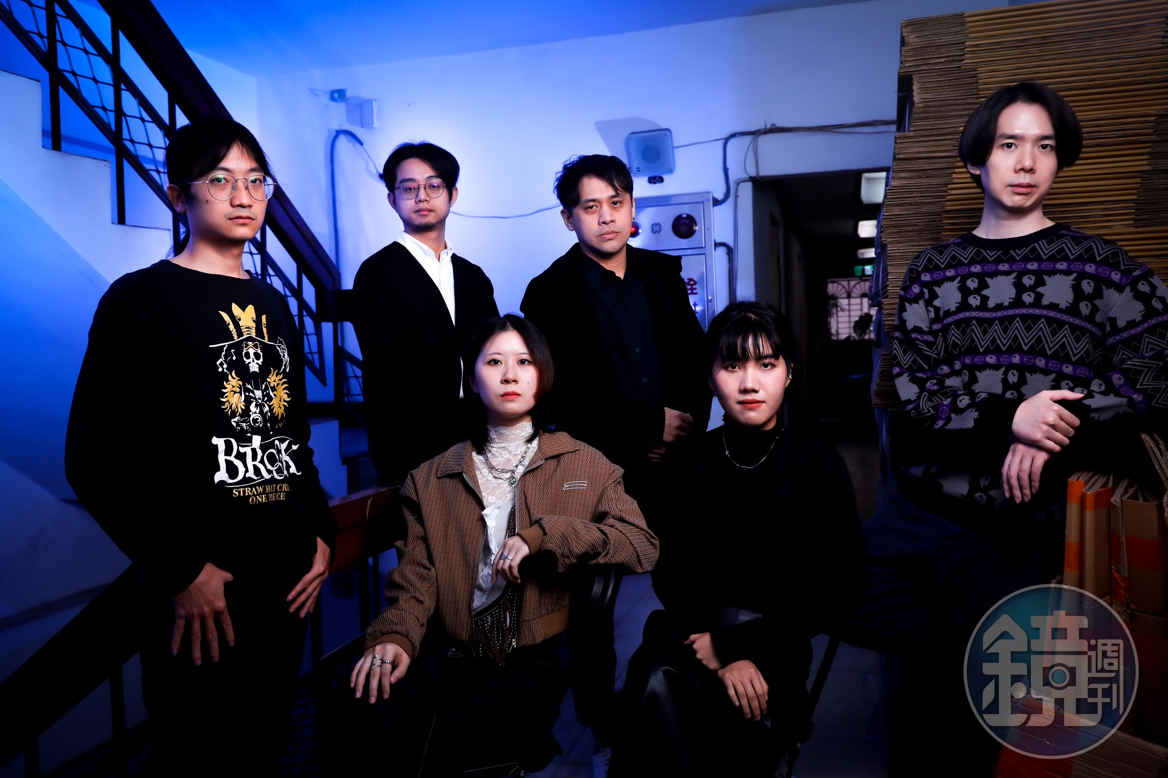 「疑漫錄」系列漫畫由達達烏拉拉（左起）、JIN、Naka、偽文雁、ijlii、賴惟智創作。