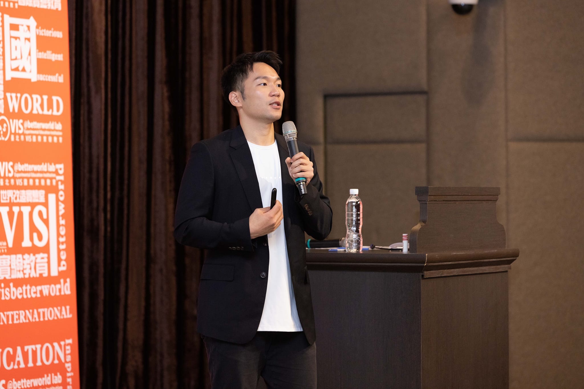 首任運動部長確定由2屆奧運羽球金牌李洋擔任。（翻攝自李洋臉書）