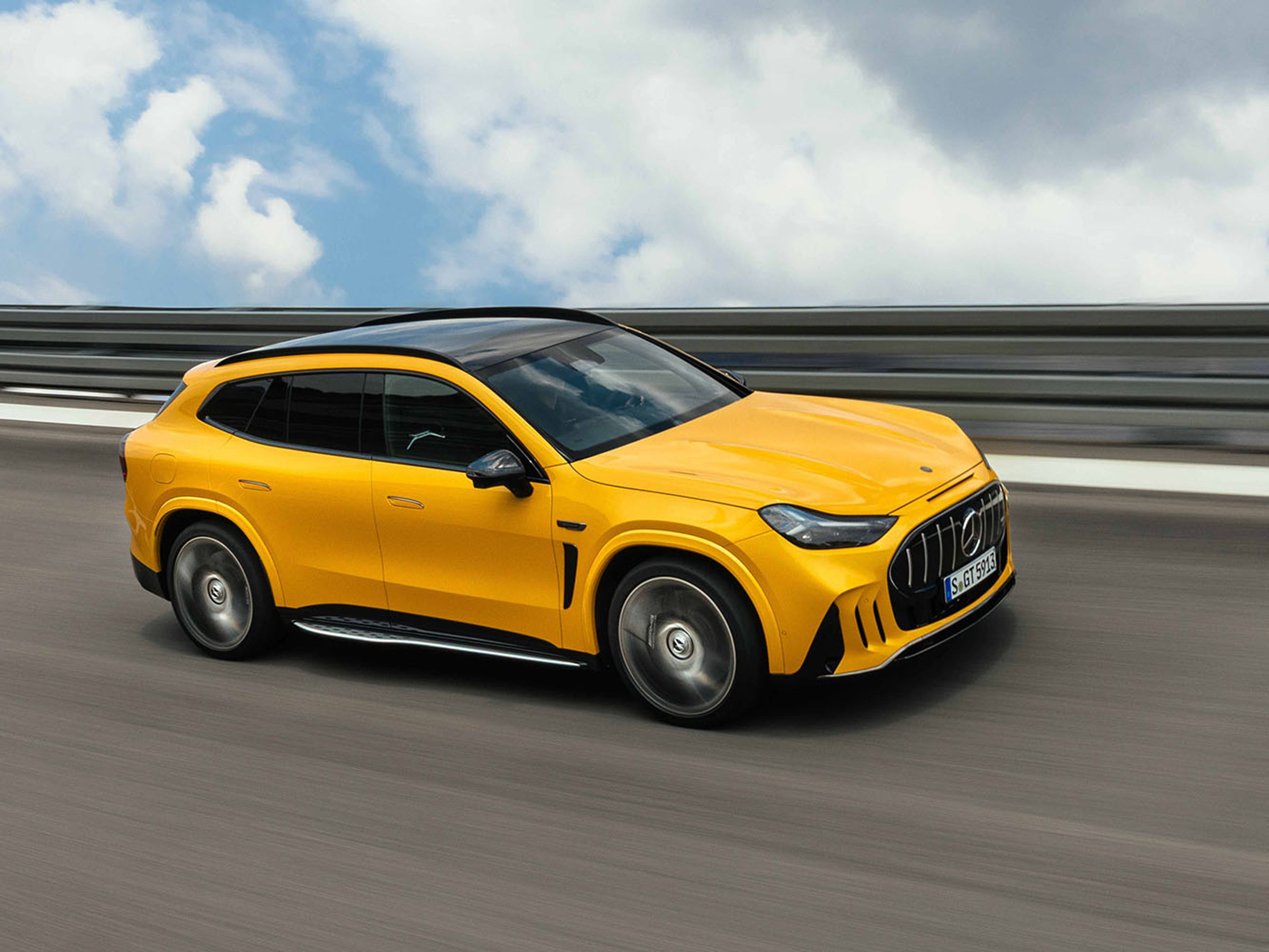全新 Mercedes-AMG GT SUV 以 AMG.EA 高性能純電平台為核心，推出 AMG GT 63 SUV、AMG GT 55 SUV 與 AMG GT 53 SUV 三款動力編成。