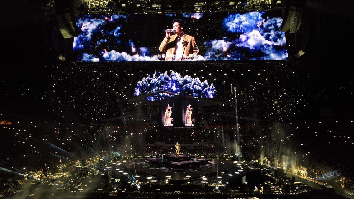 周興哲「Odyssey · Stars 旅程· 星空」世界巡迴演唱會在新加坡站迎來全新改版,舞台視覺規格再度拉滿。(星空飛騰提供)