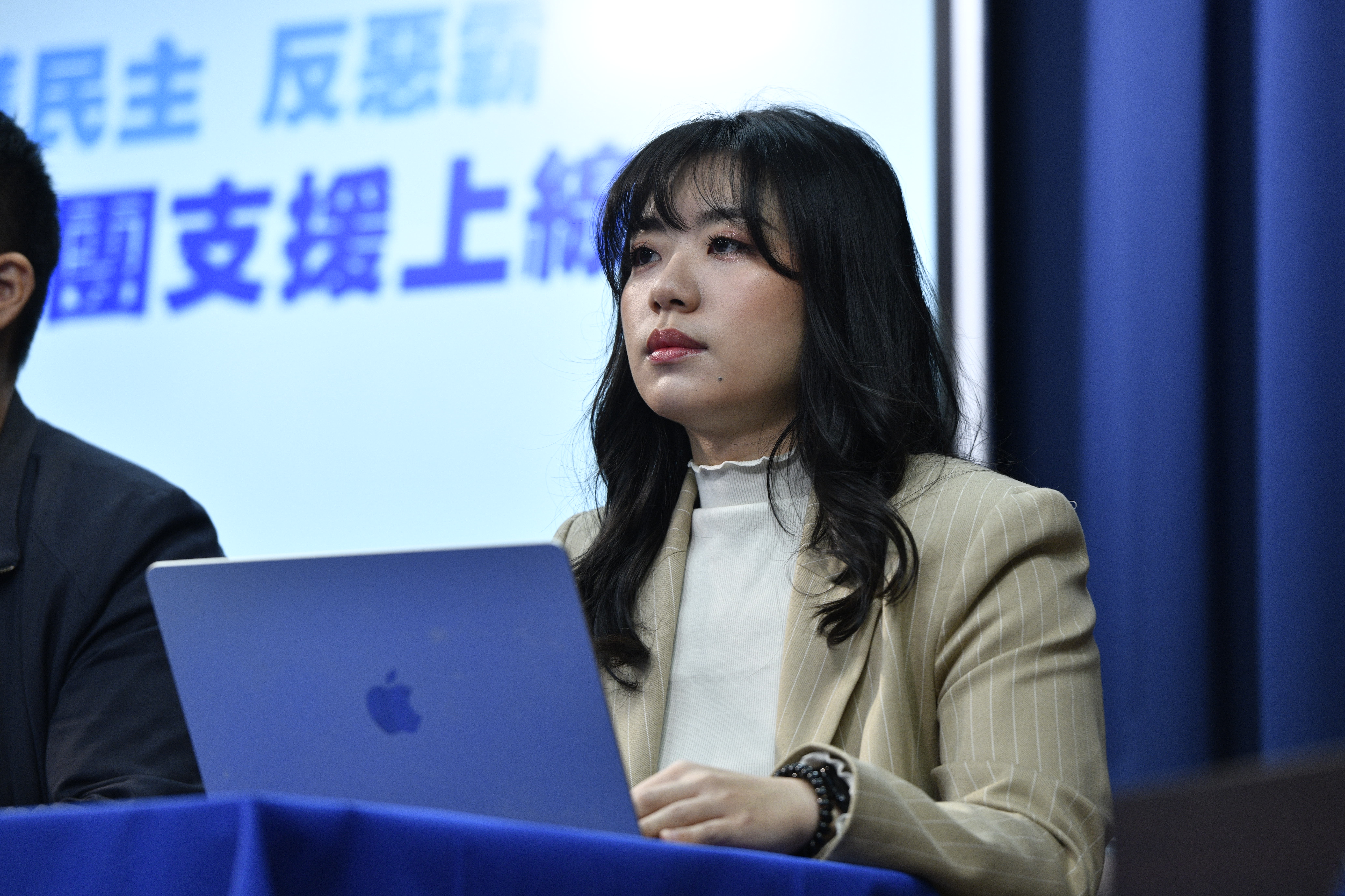 國民黨組發會副主委黃碧雲涉入偽造連署,發言人楊智伃卻批檢調押人取供已涉嫌違法。(本刊資料照)