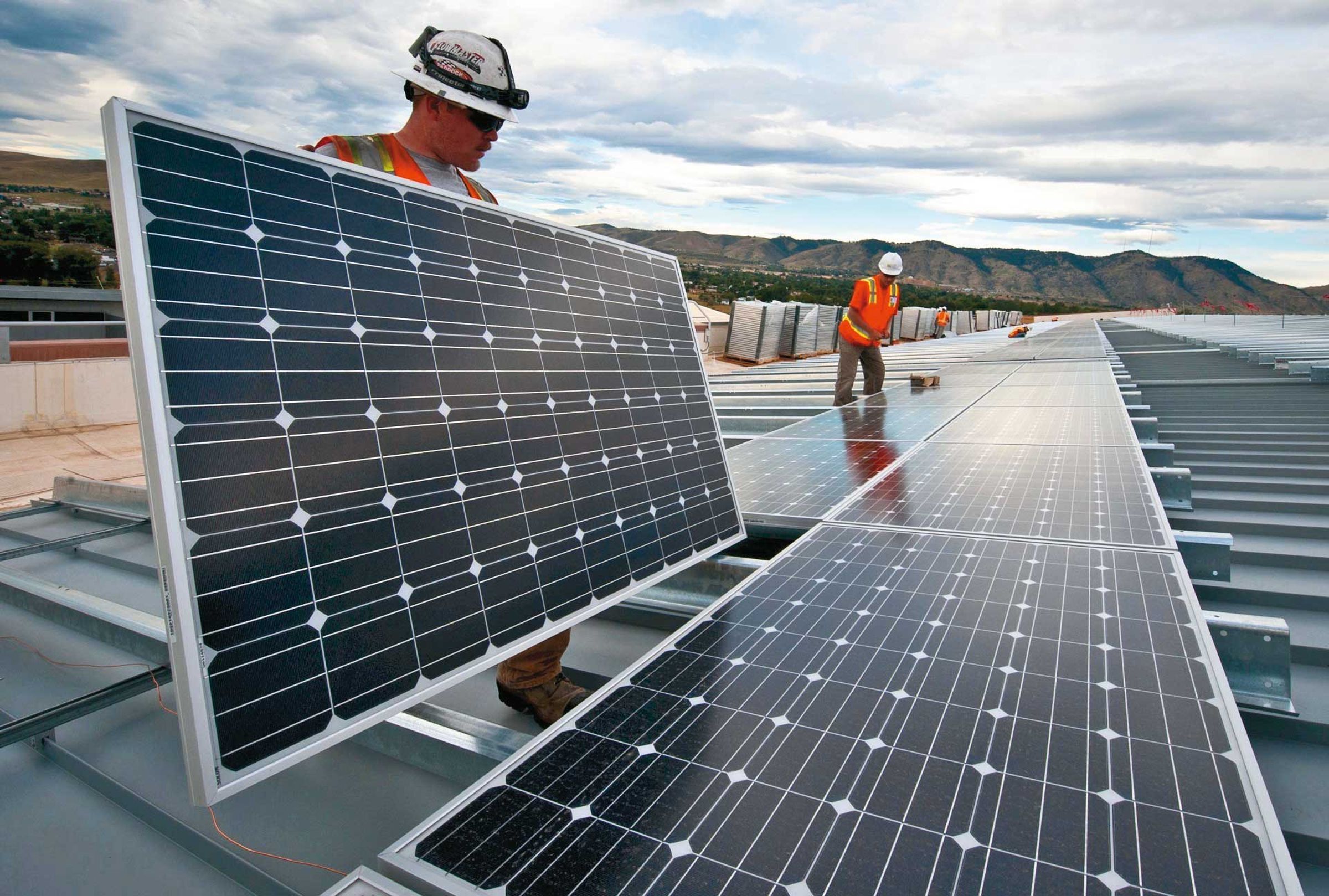 太陽能發電已成輿論戰,業者擔憂政策氣氛丕變。(翻攝自pixabay)