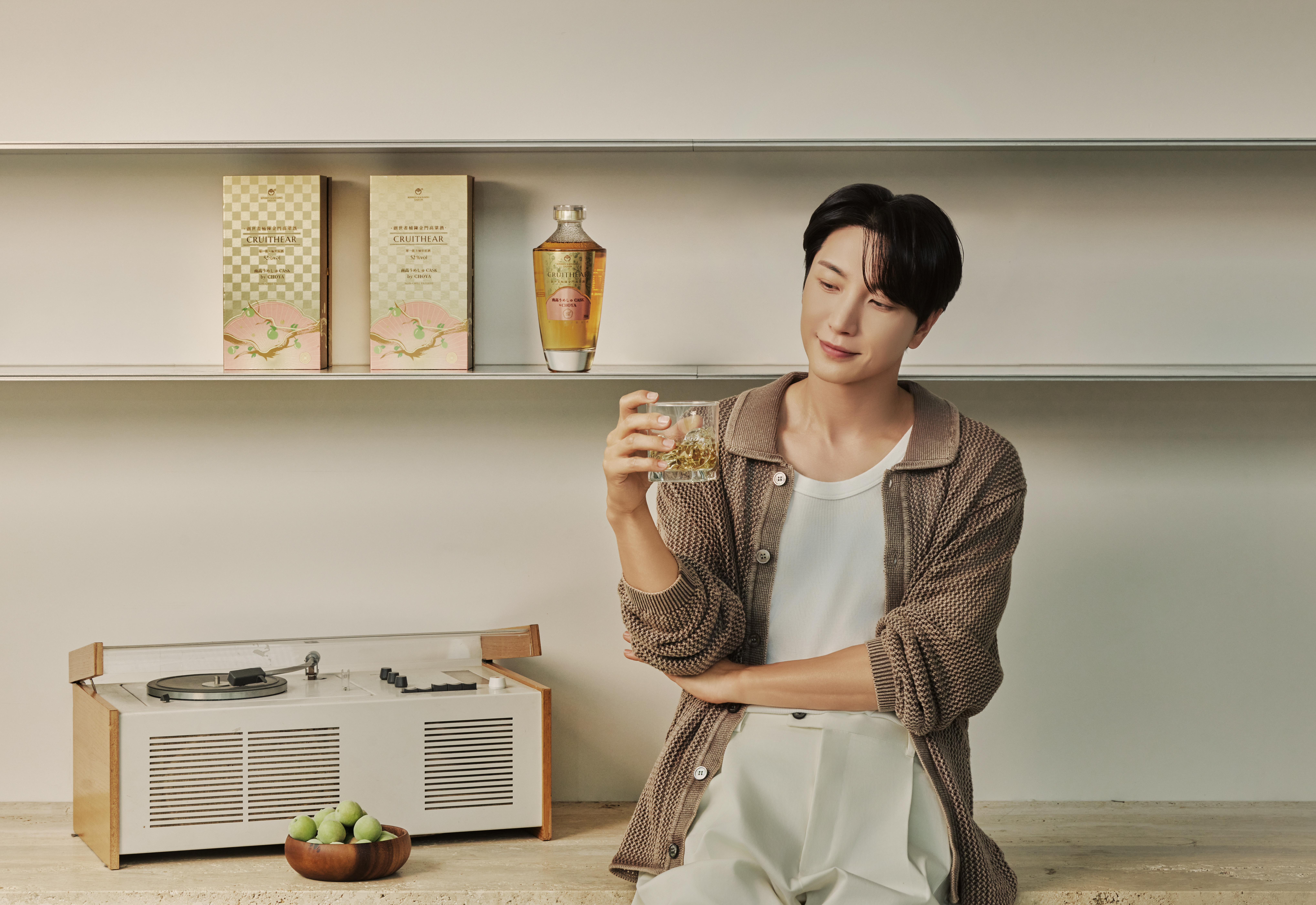 連續兩年擔任形象大使，利特表示「金門高粱酒是像家人般想持續合作的品牌」。（黑松股份有限公司 提供）