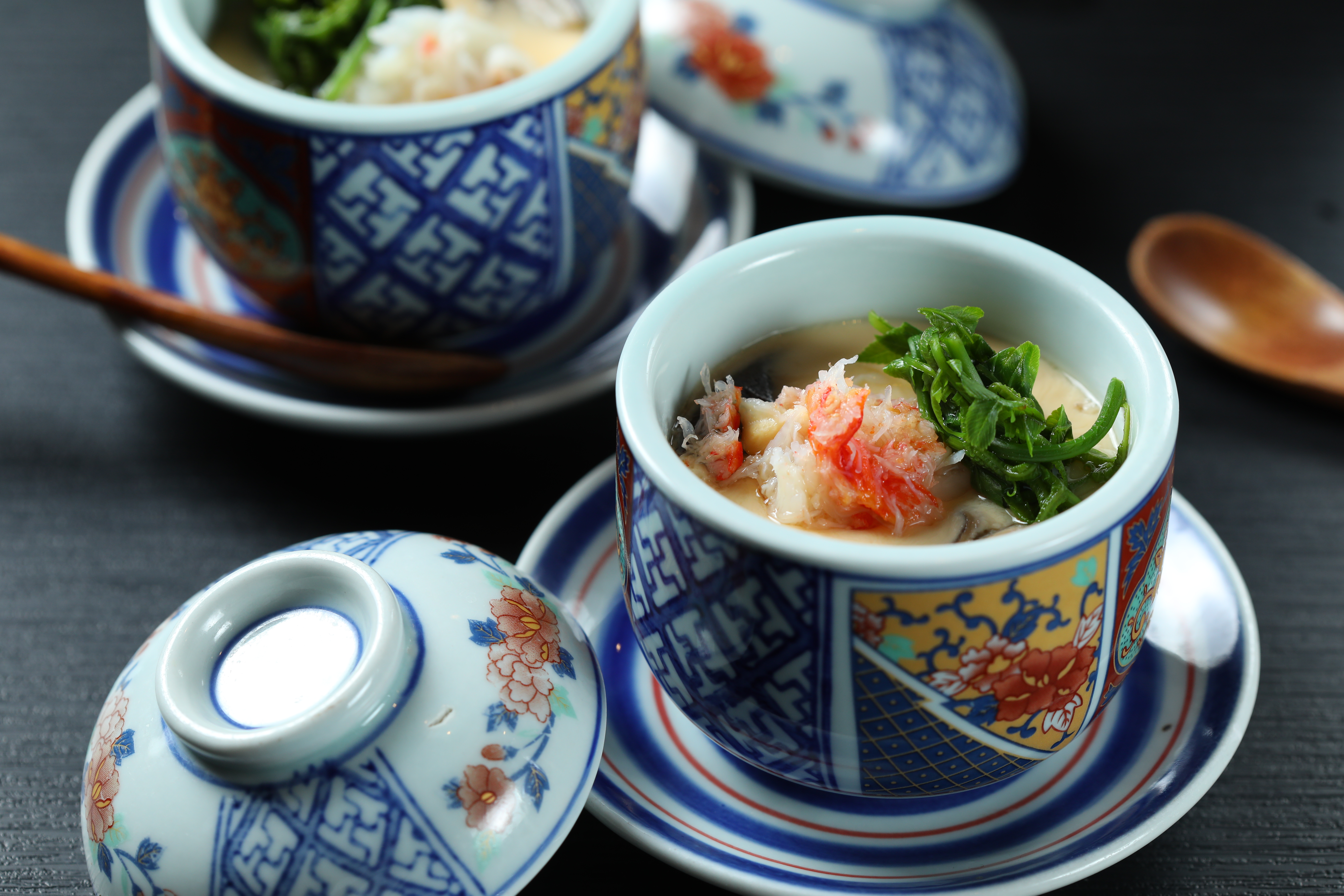 蟹肉與土雞蛋做的茶碗蒸叫人一吃就愛上。（1,680元套餐菜色）