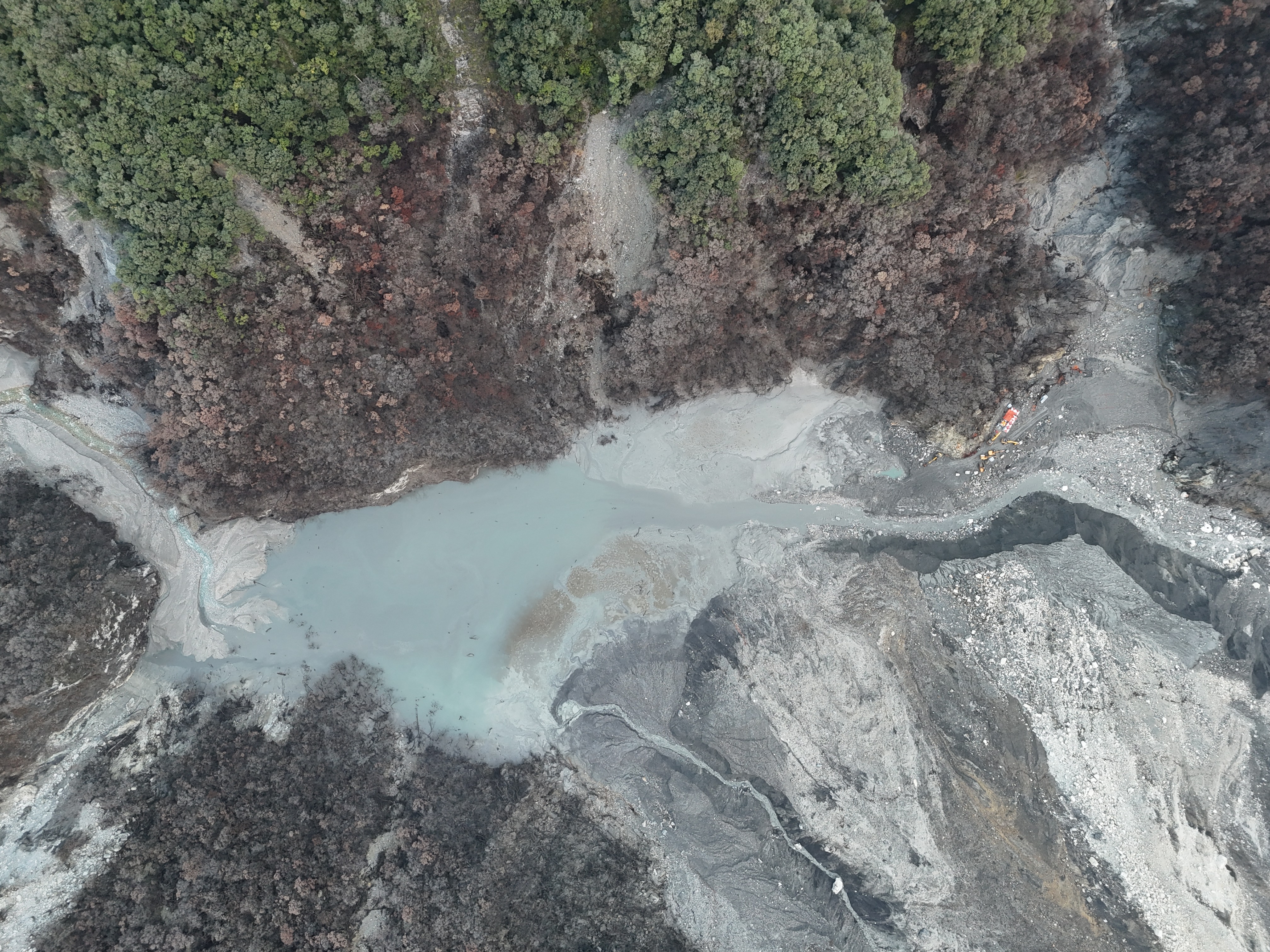 馬太鞍溪堰塞湖江降挖成功終於見底。（取自林業保育署花蓮分署官網）