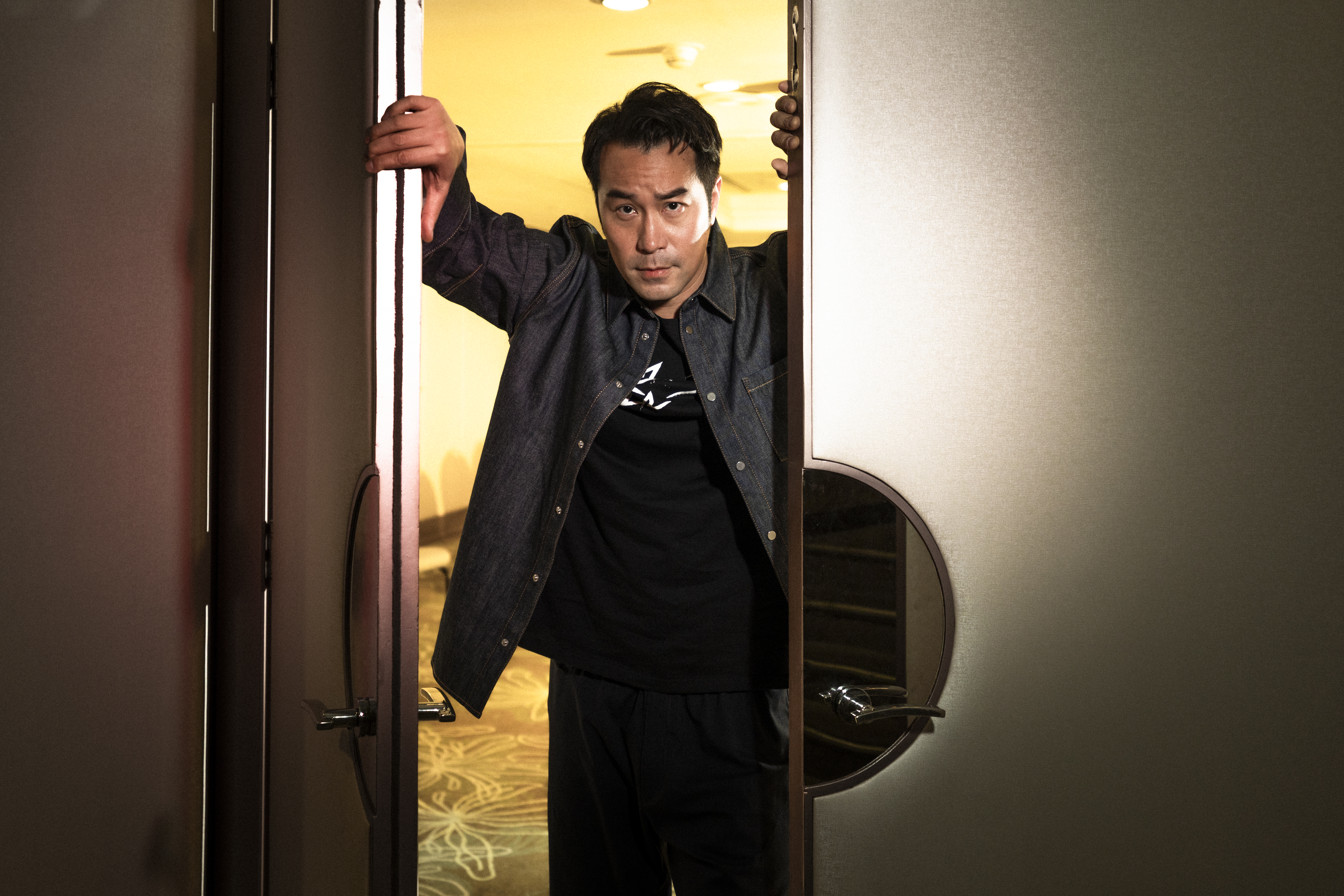 張孝全近日瘦身不少，《器子》裡的虎背熊腰消風了。