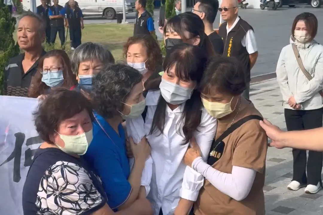 惡煞輾殺護理師「怕挨揍」缺席告別式！　心碎母哭到癱軟：一點悔過的心都沒有嗎