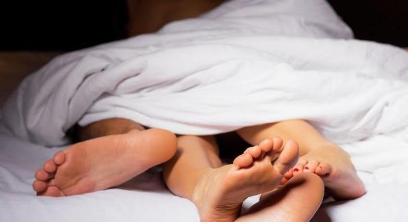 人妻與小孩的游泳教練多次去摩鐵開房上床。（示意圖，Pixabay）