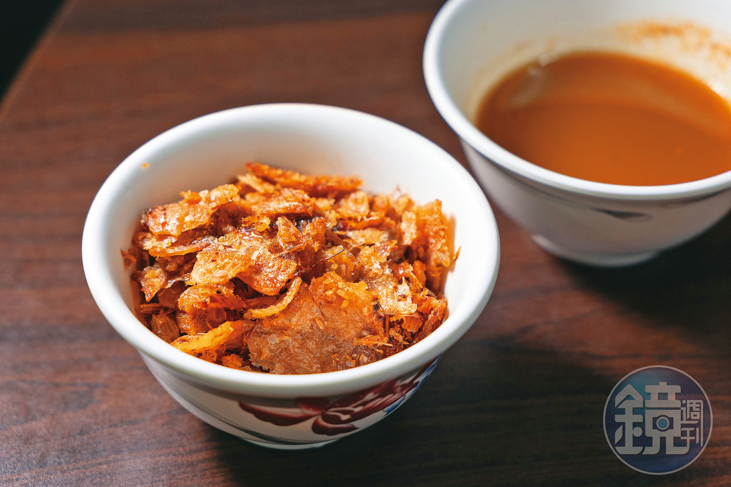 怕湯頭越吃越淡的話，可以加點「扁魚酥」保持香濃。（80元／份）
