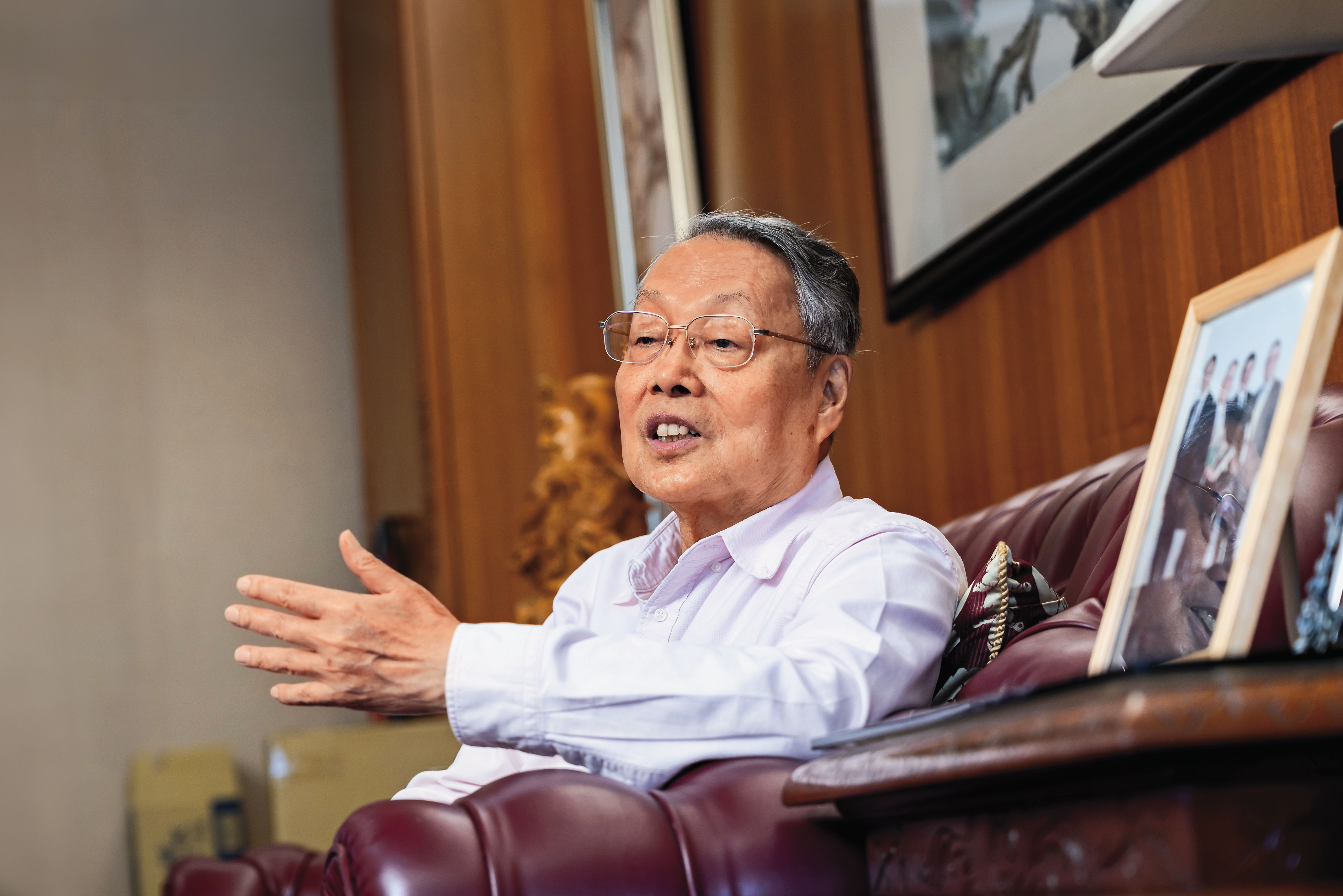 適逢宏碁成立50年,上(7)月底宏碁集團創辦人施振榮接受本刊專訪。