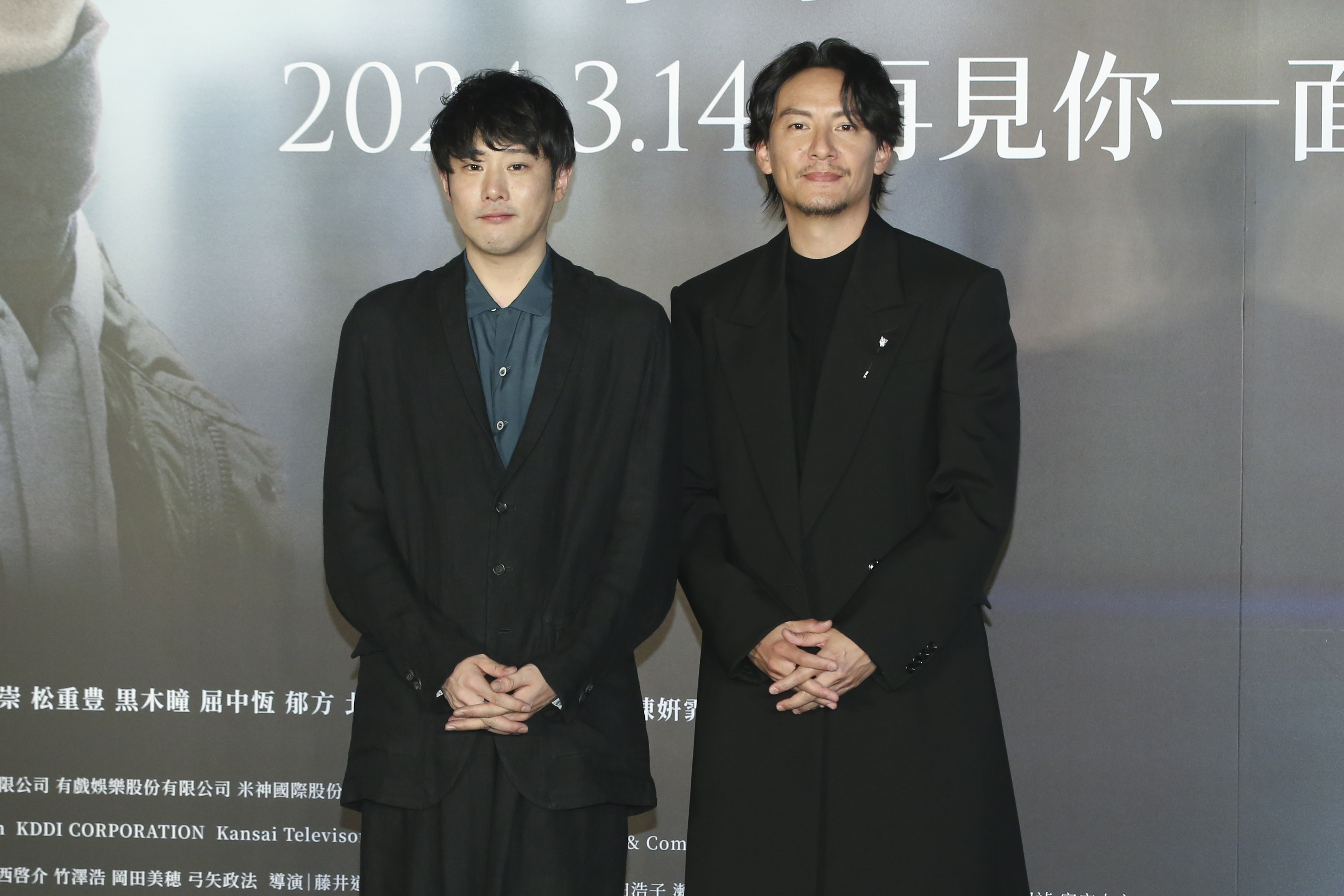 台日合製電影《青春18x2 通往有你的旅程》由張震（右）監製、藤井道人（左）執導。（翻滾吧男孩電影公司提供）