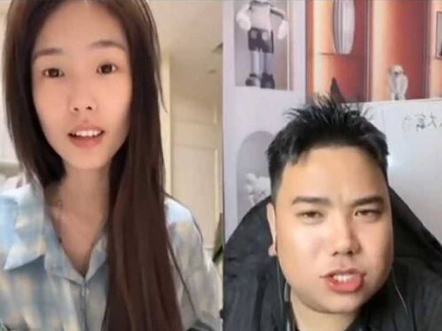 正妹主播PK輸了被罰深蹲，「葡萄奶奶」春光乍洩！網友驚覺不單純。（翻自《黑料網》）