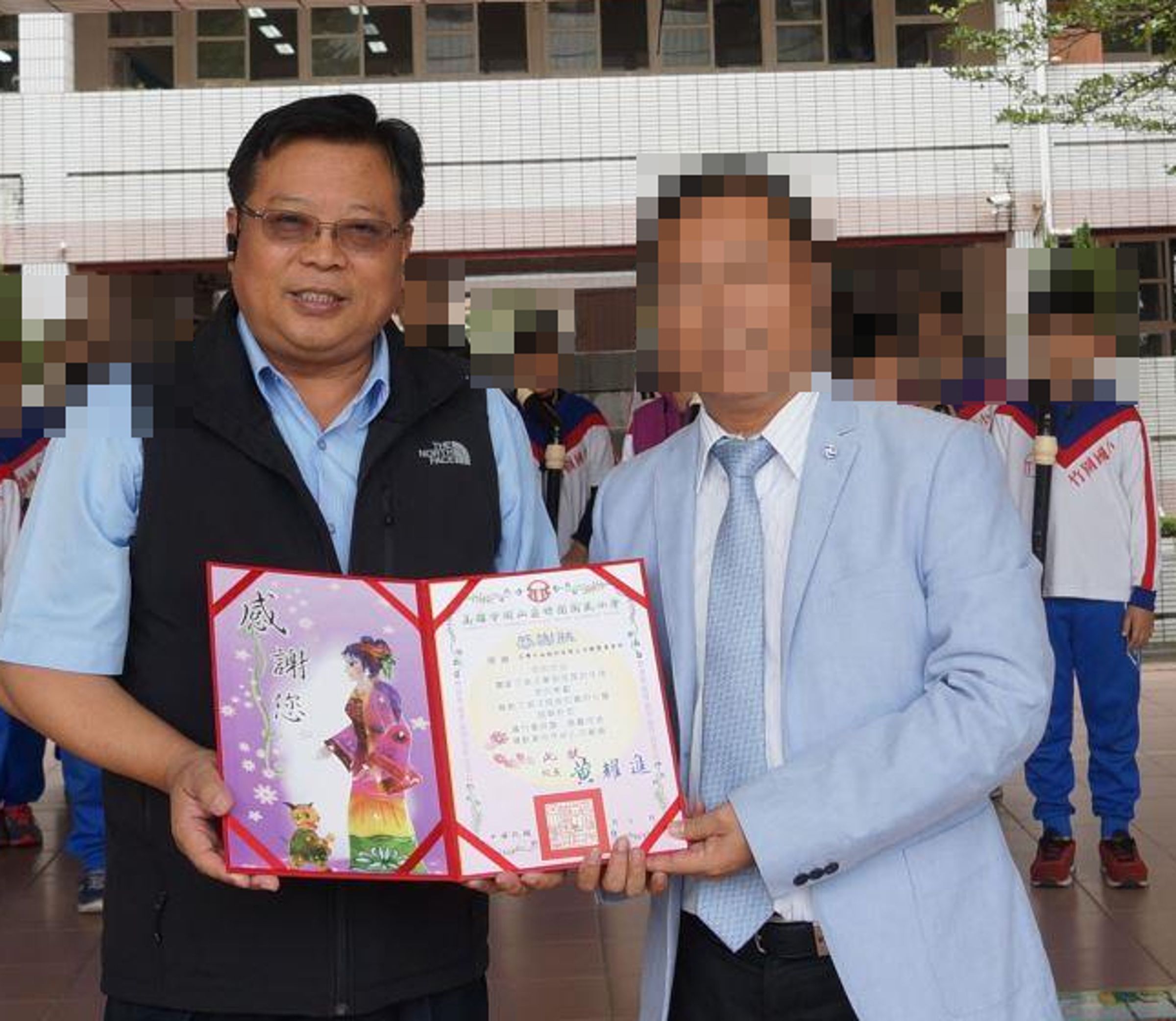 中油煉製事業部前執行長徐漢(左)。(翻攝中油官網)