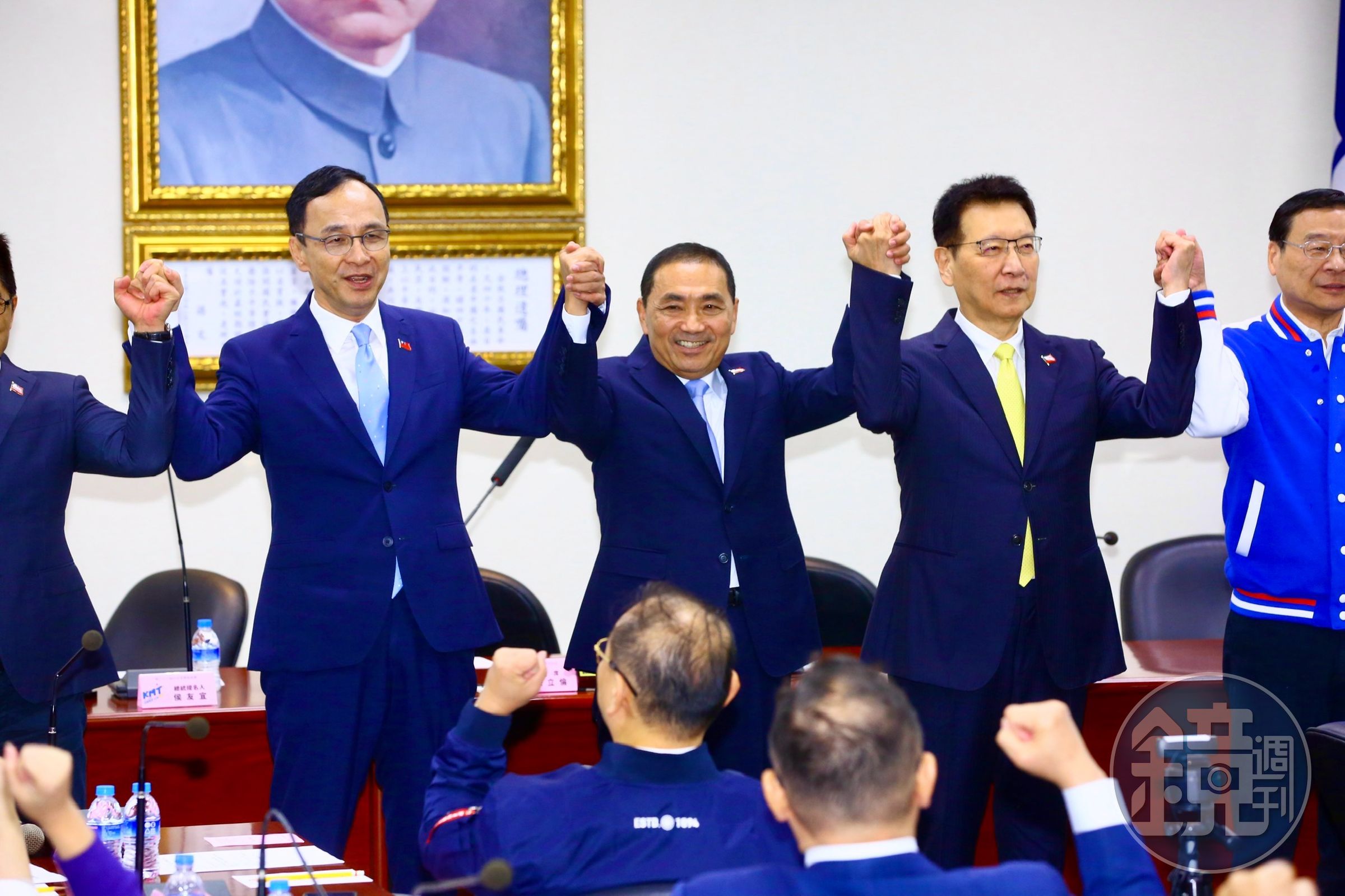 侯友宜和趙少康正式組成「侯康配」,並赴中選會登記,參戰2024年總統大選。