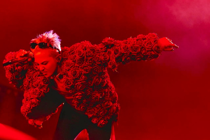 GD上週末在日本大阪場開唱，席間觀眾不斷用中文高喊「權志龍我愛你」打斷演唱會節奏。（翻攝GD IG)