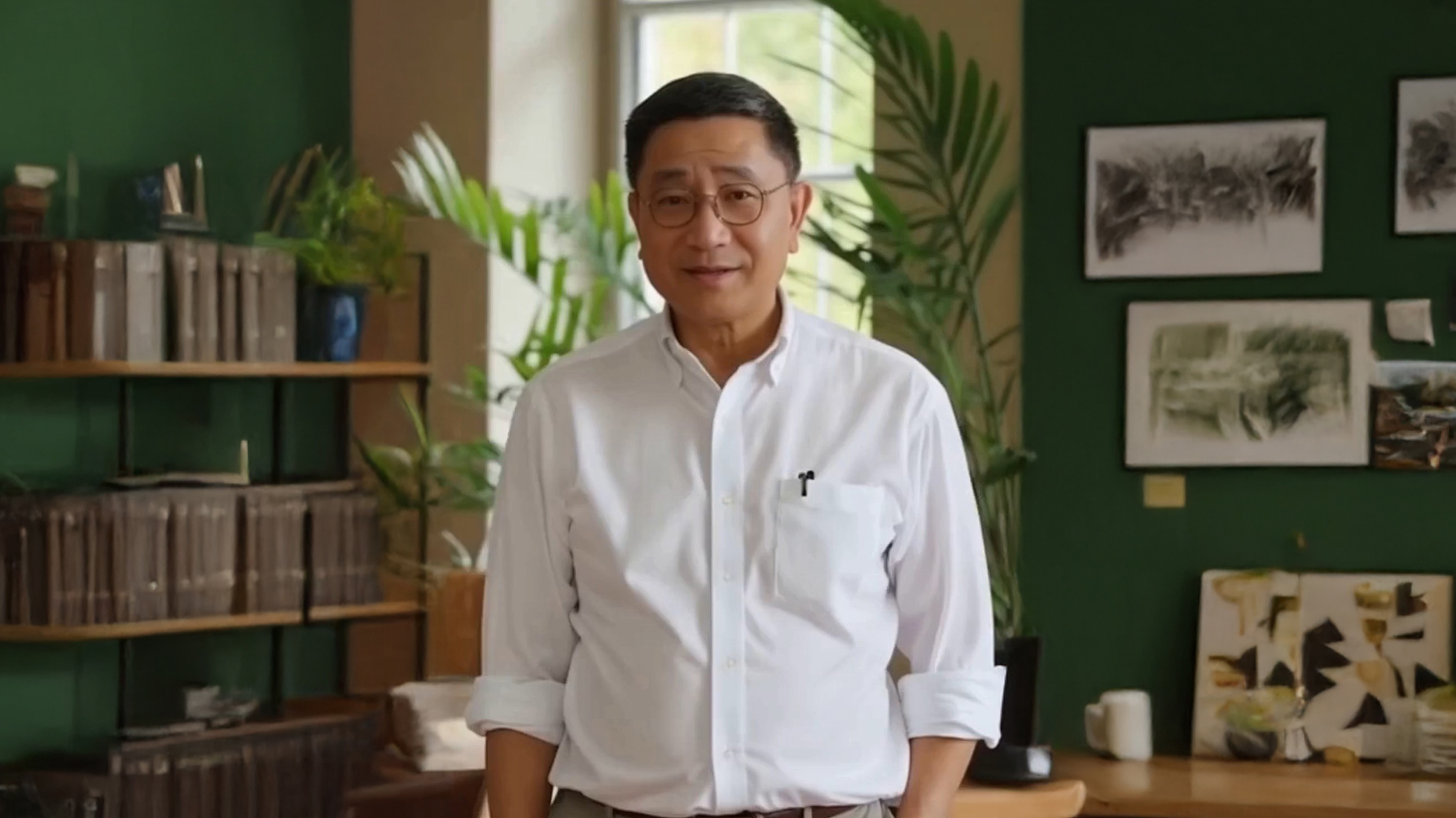 台泥運用時下最熱門的AI影片生成器HeyGen生成「AI虛擬張安平」，作為此次校園徵才系列宣傳影片的代言人，藉由創新方式與青年世代互動。(台泥提供)