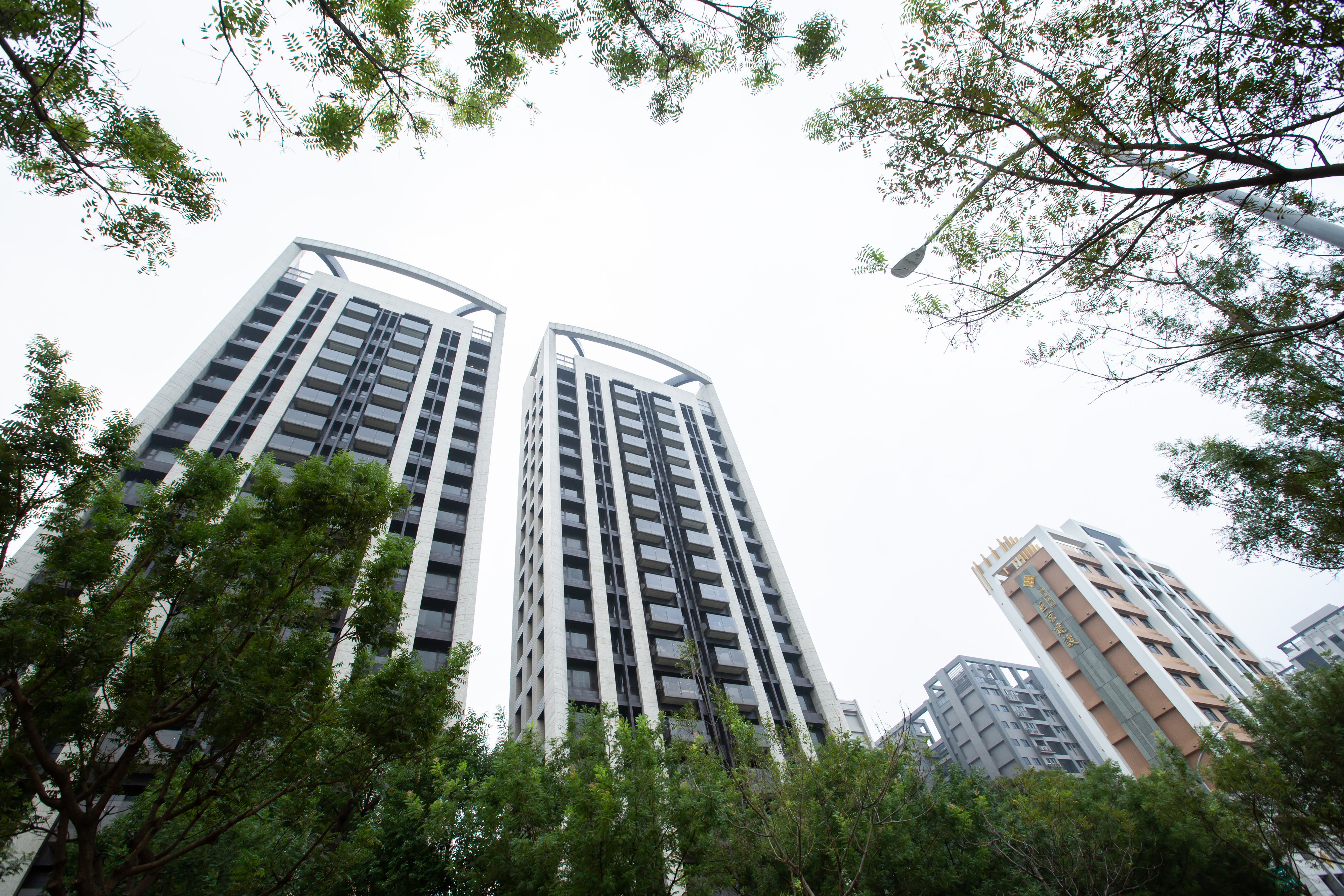 今年3月建物買賣移轉棟數回升，但首季累計仍減少，整體房市處於修正盤整階段。（示意圖，本刊資料照）