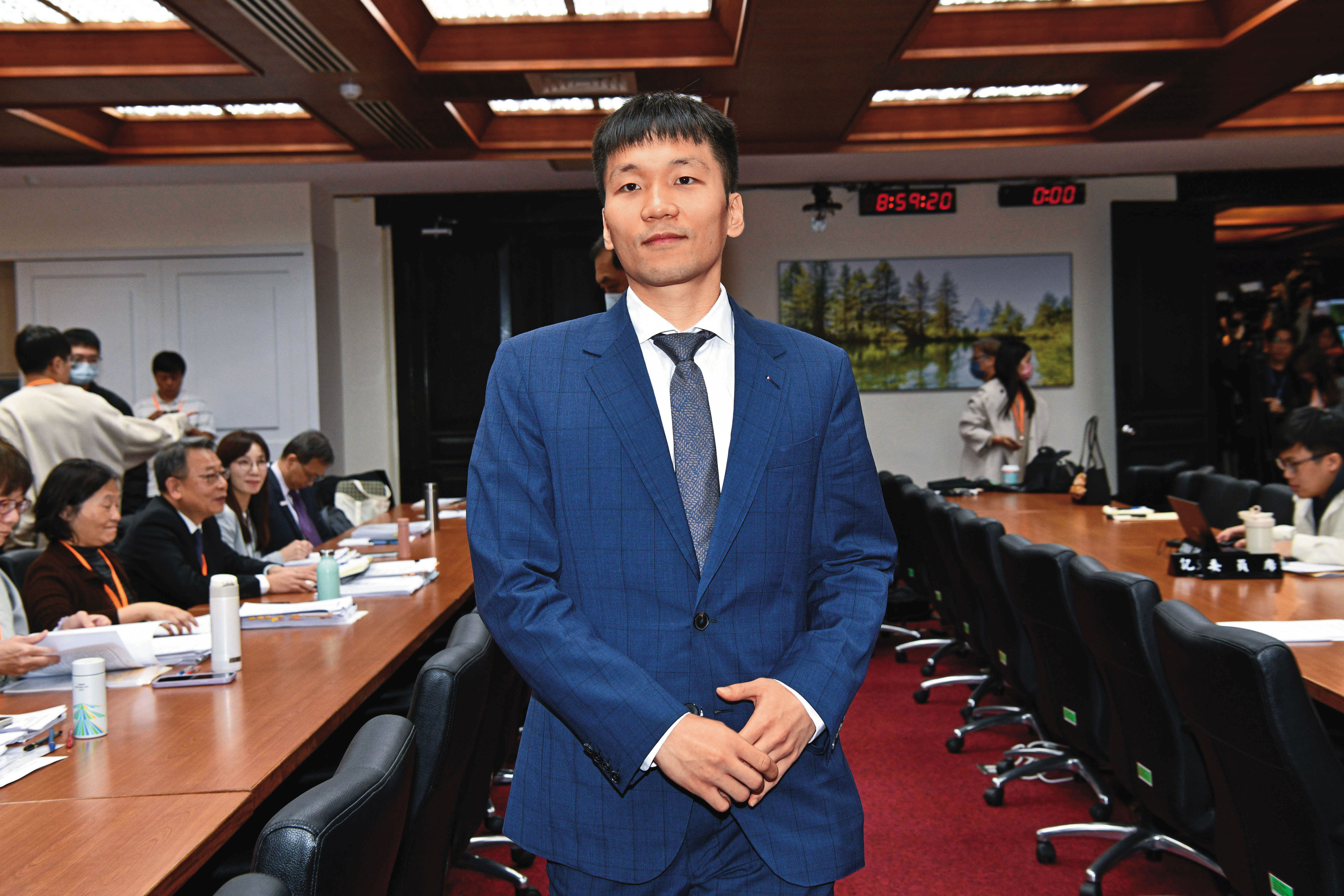 驚傳剛上任不久的運動部長李洋也有意請辭,李洋隨後親自澄清並且對此傳聞感到錯愕。(鏡報李智為)