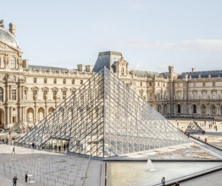 羅浮宮珍寶竊案又逮5嫌。（翻攝X@MuseeLouvre）