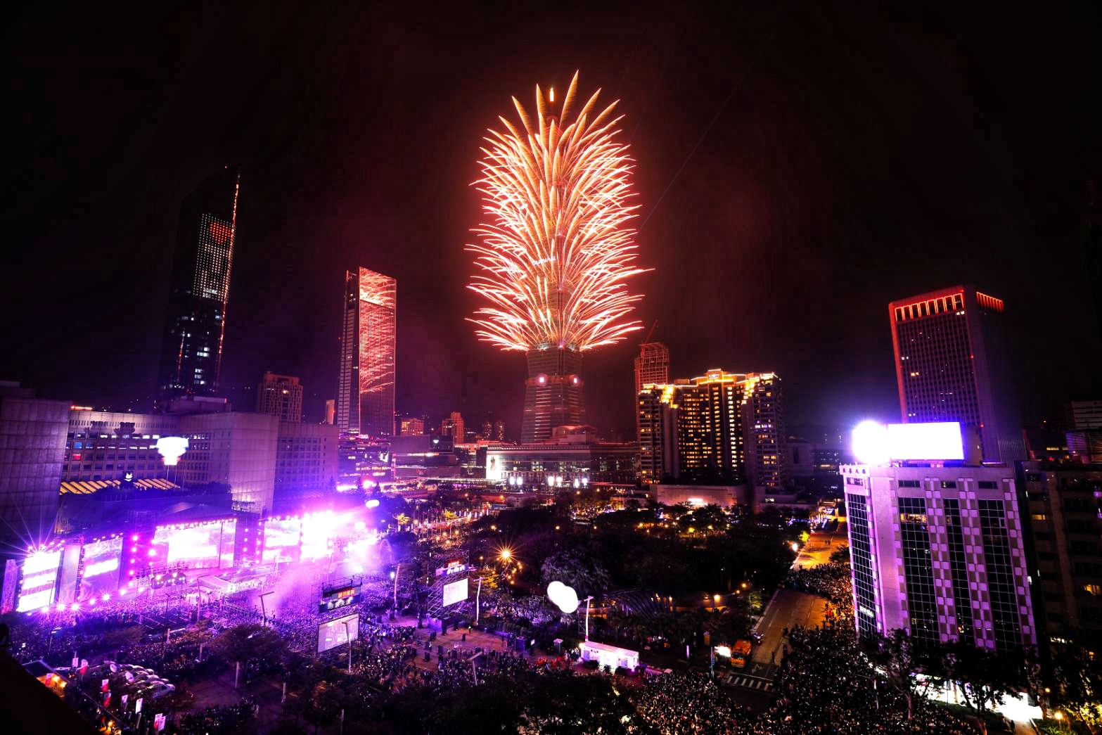 一名男網友崩潰表示，跨年幫女友做報告，事後才知道被戴綠帽，慘淪工具人。（本刊資料照）