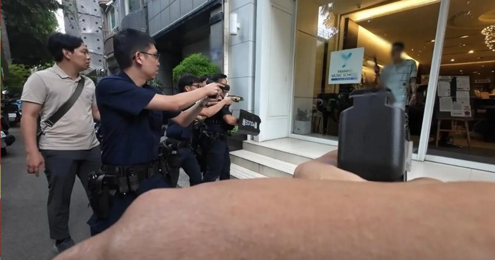 陽明交大林姓教授昨至新竹音樂教室持刀砍殺紀姓連襟,林男留學時同窗透露他求學時個性冷漠,顯少與同學互動。翻攝畫面