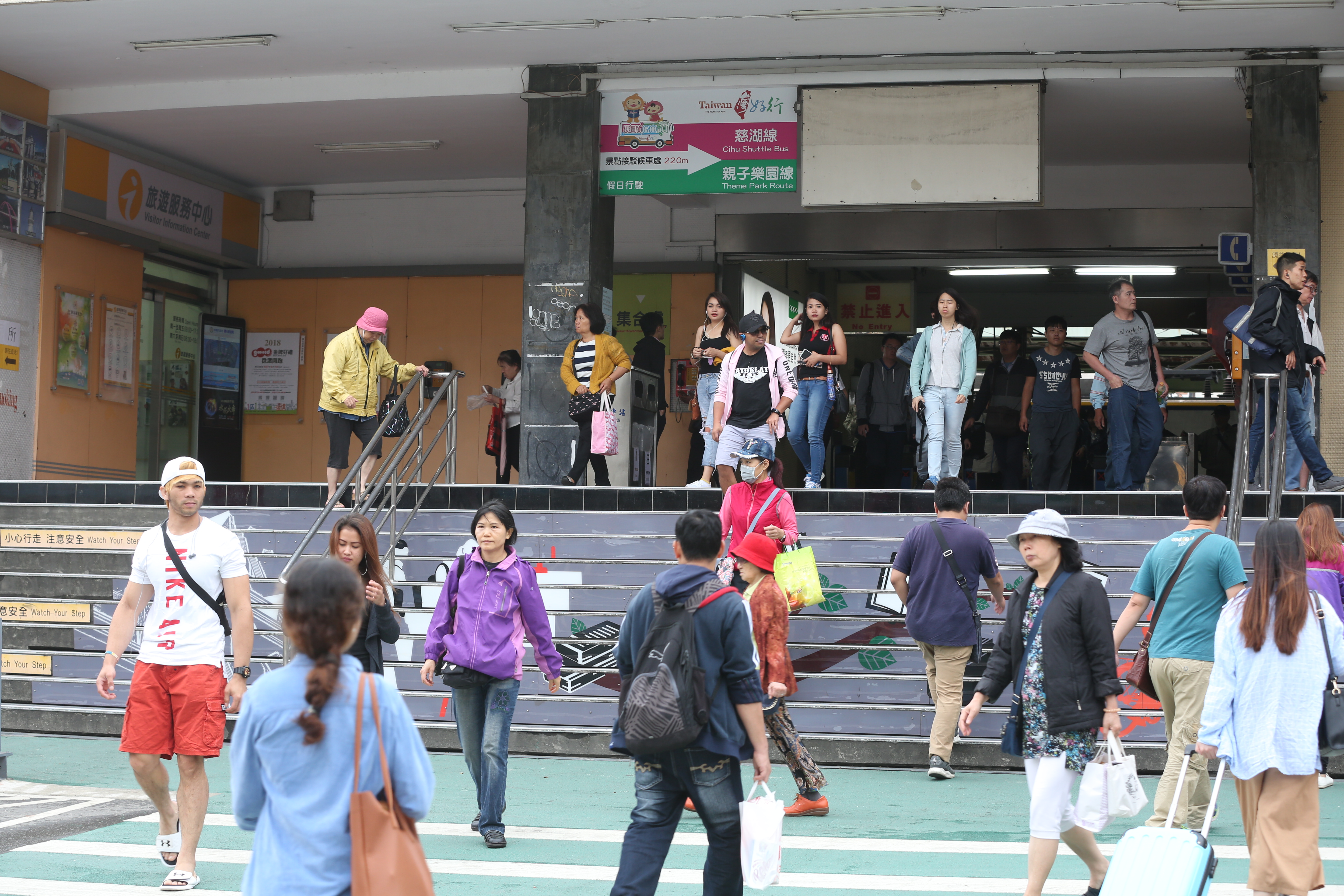 近日有鄉民在PTT好奇詢問大家，「可以接受的通勤時間極限？」多數網友都回應「極限」約1小時左右。（示意圖，本刊資料照）