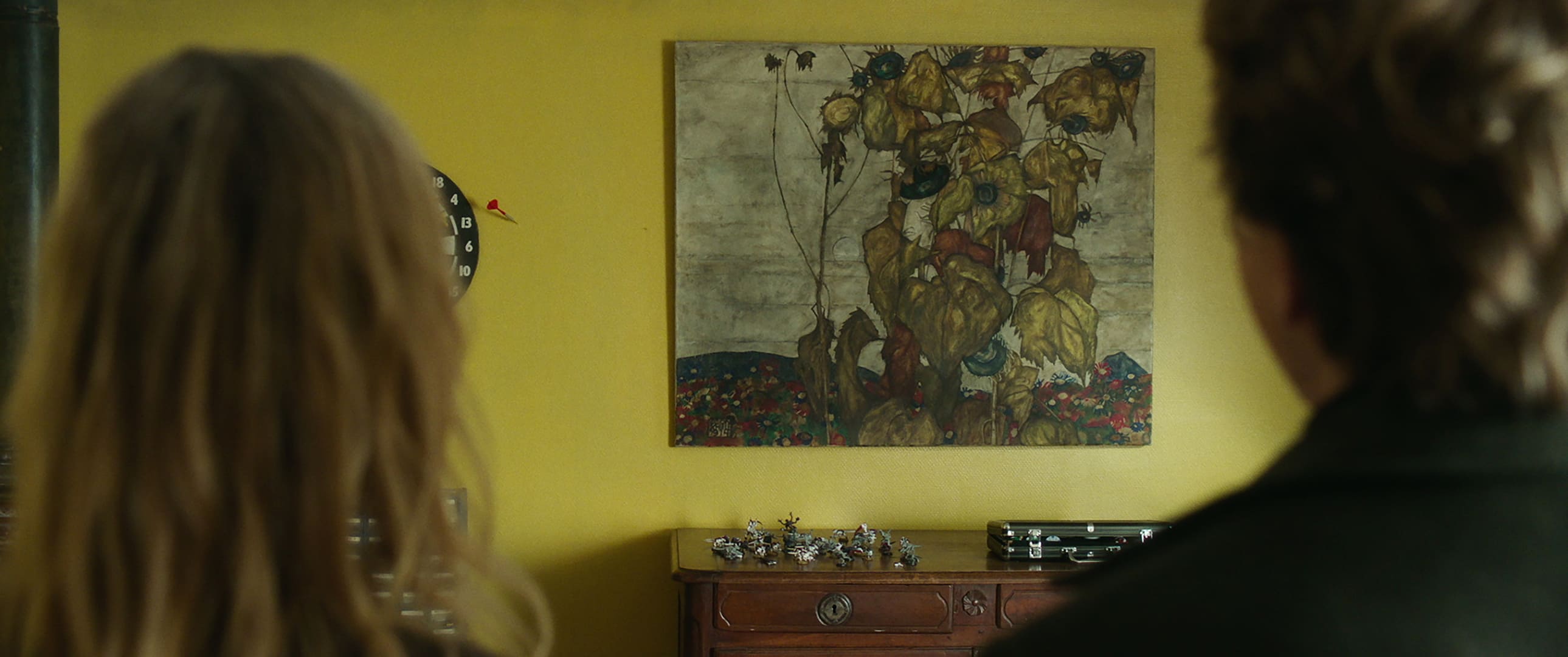 《逆轉拍賣師》呈現奧地利傳奇畫家席勒的名作「向日葵」在二戰期間遭納粹掠奪後又意外重現的故事。（佳映娛樂提供）