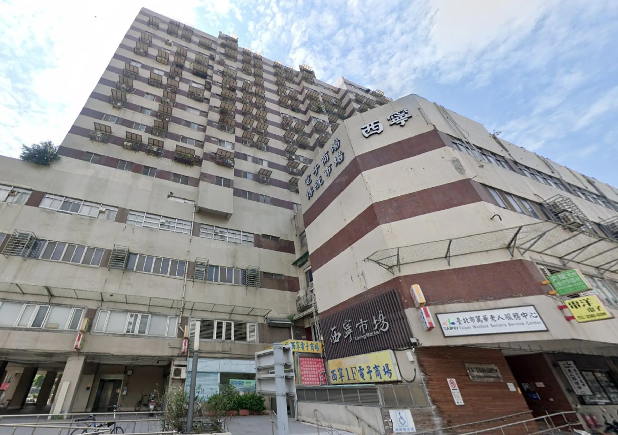萬華西寧國宅過去因頻傳跳樓等命案，流傳許多靈異事件。（示意圖，翻攝自google maps）